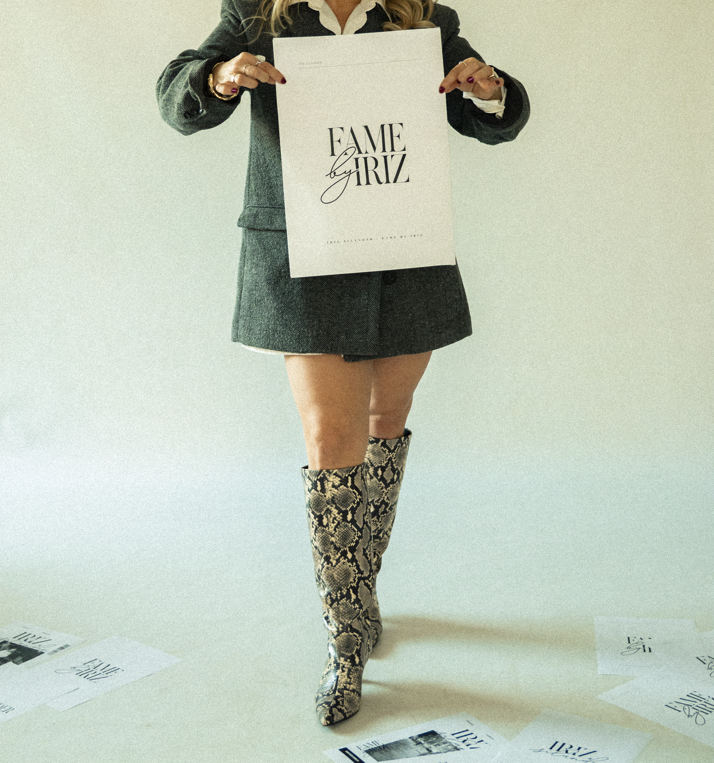 Iriz Silander esittelee FAME by IRIZ -konseptia muotikuvauksessa.