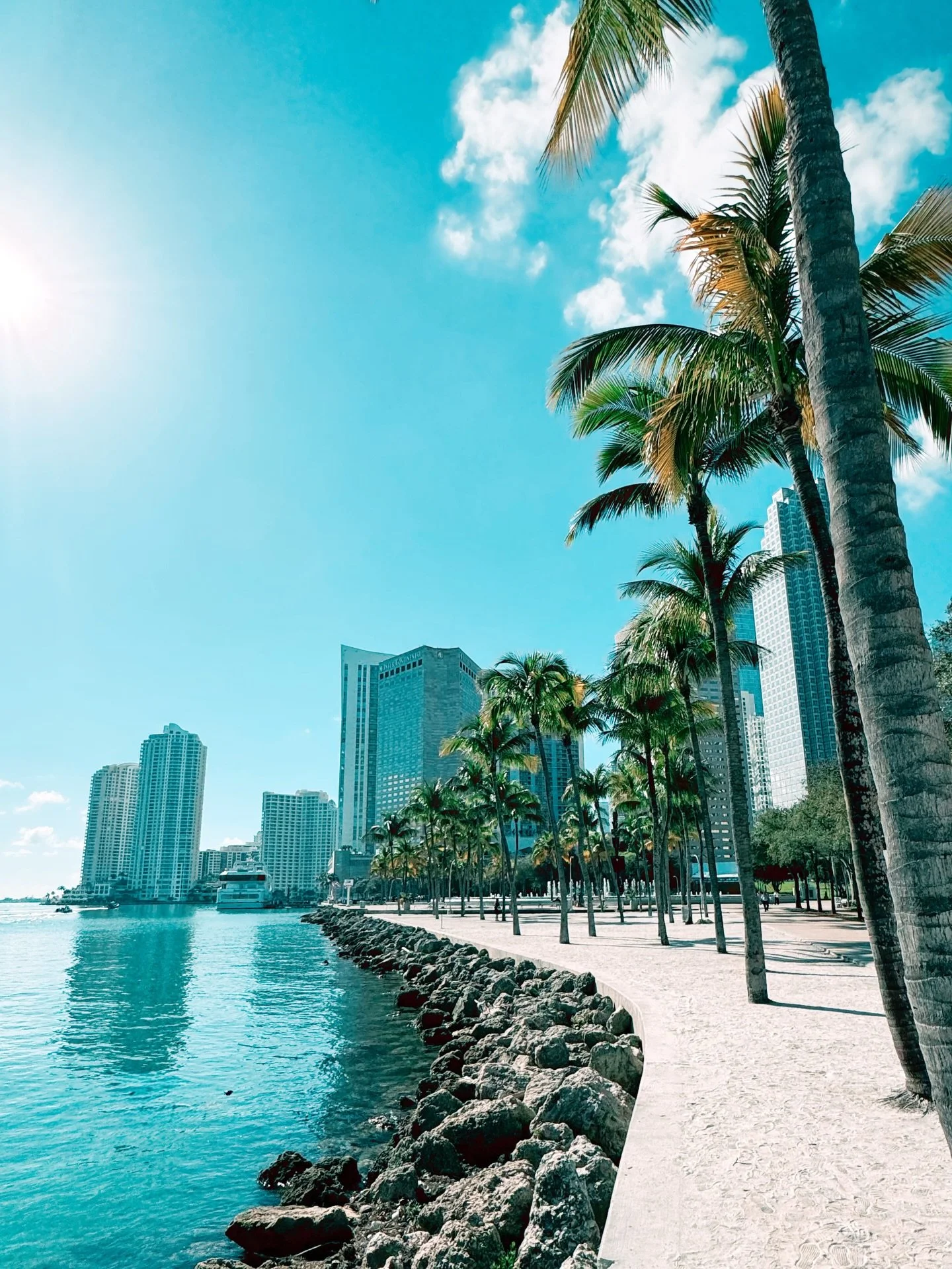 Il y a quelque chose ici qui ne s&rsquo;explique pas vraiment. Mais qui se ressent. Profond&eacute;ment. Une impression diffuse et pourtant bien nette que tout est possible. Pas dans le sens abstrait ou na&iuml;f du mot possible. Dans un possible con