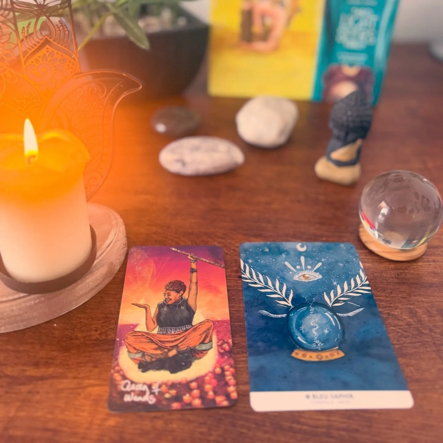 Mars&hellip;

Tu m&rsquo;as emmen&eacute;e loin d&rsquo;ici, l&agrave; o&ugrave; le soleil r&eacute;chauffe autant le corps que l&rsquo;&acirc;me. Tu m&rsquo;as d&eacute;pos&eacute;e au bord de la mer, sur cette &icirc;le que j&rsquo;aime profond&eac