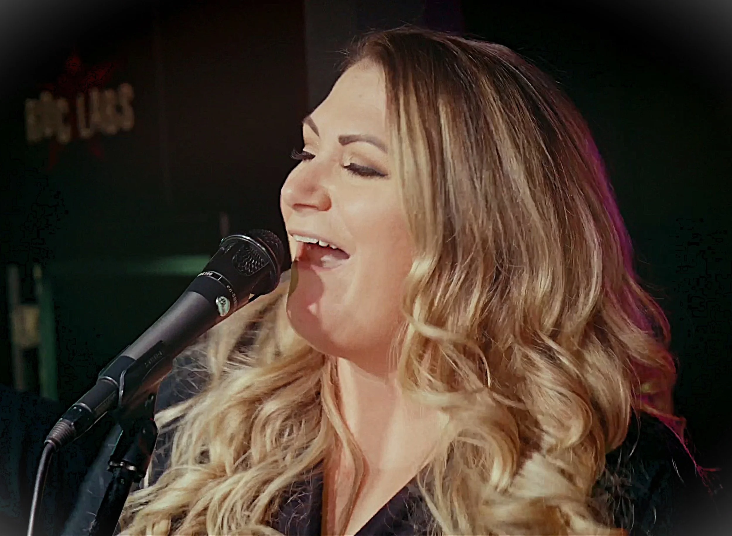 Evyn Barry-lead vocals