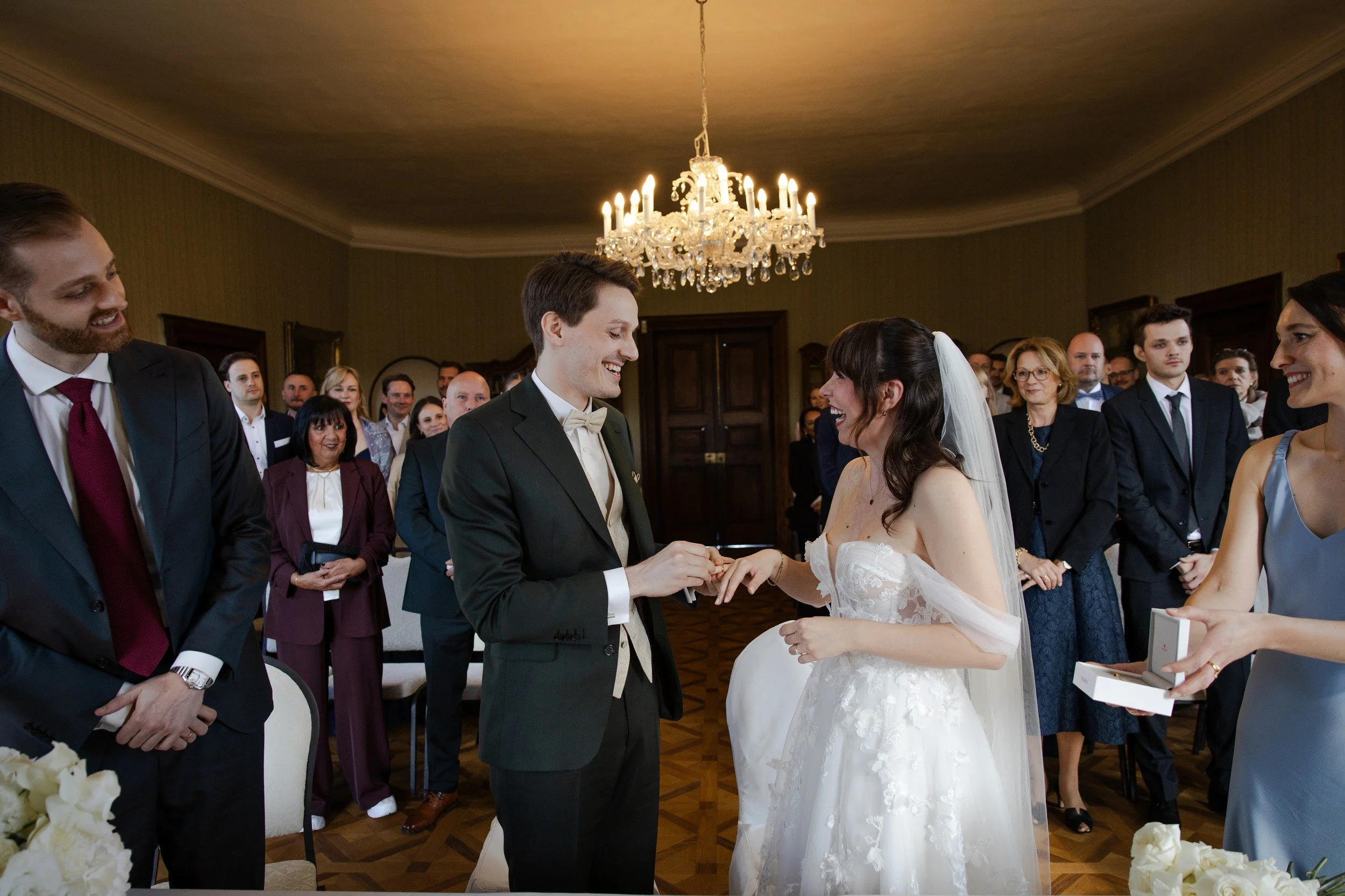 janine-philipp-schloss-miel-ringtausch.jpg