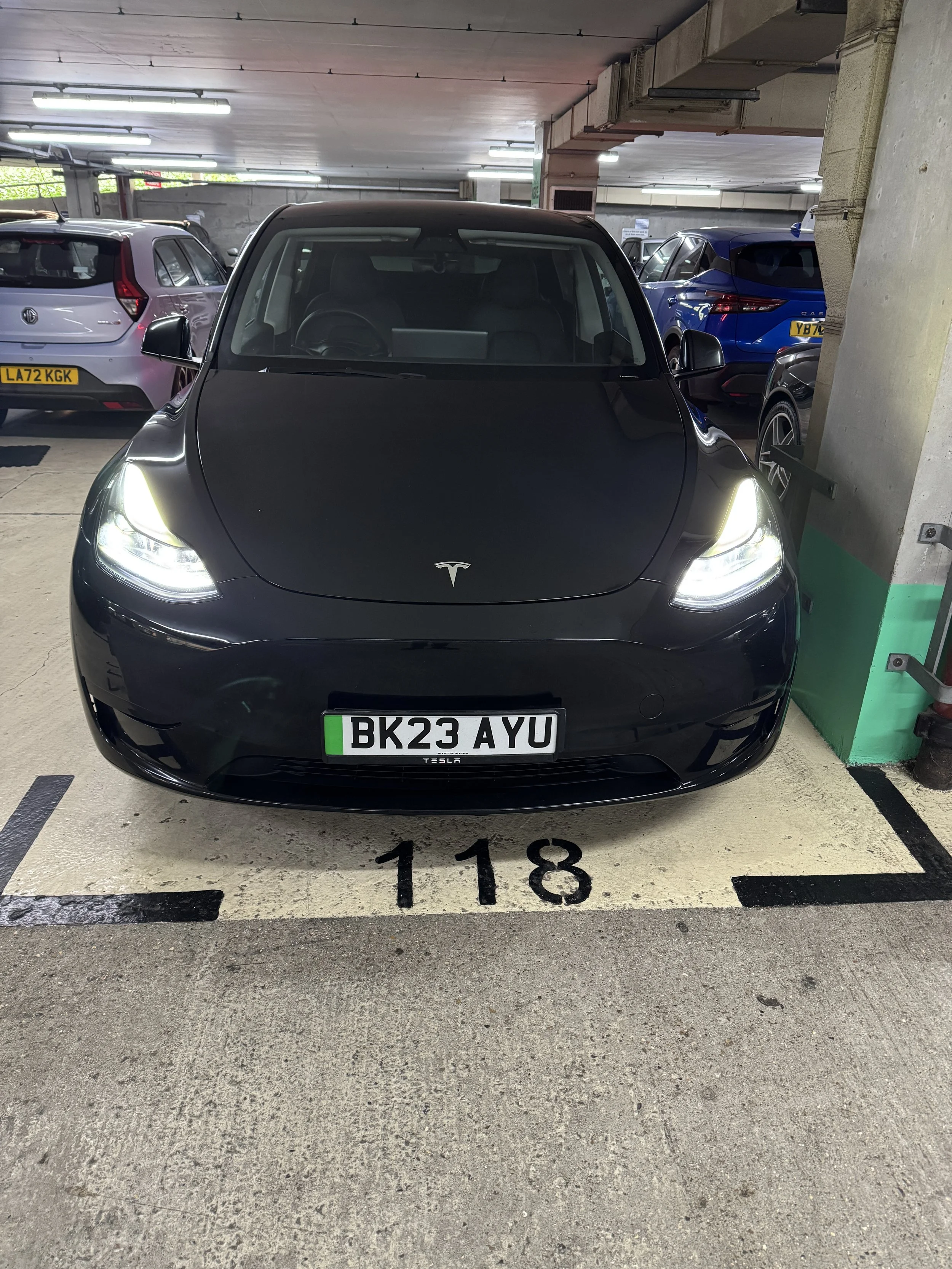 SUV Hire Fulham London: Comfortable Car Rental in West London