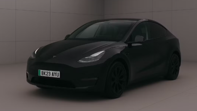 TESLA MODEL Y