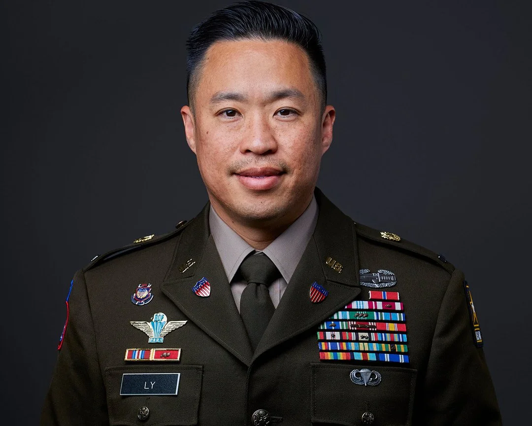 Headshot of an Army Ranger Vet wearing his dress uniform with medals in my clarksburg studio