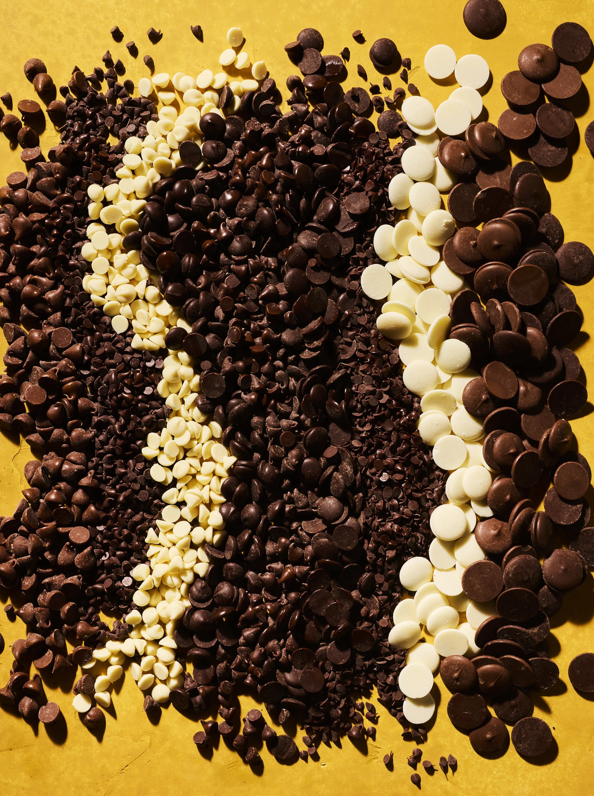 052614_GhiradelliCookbook_ChocolateWafersChips_19377_x.jpg
