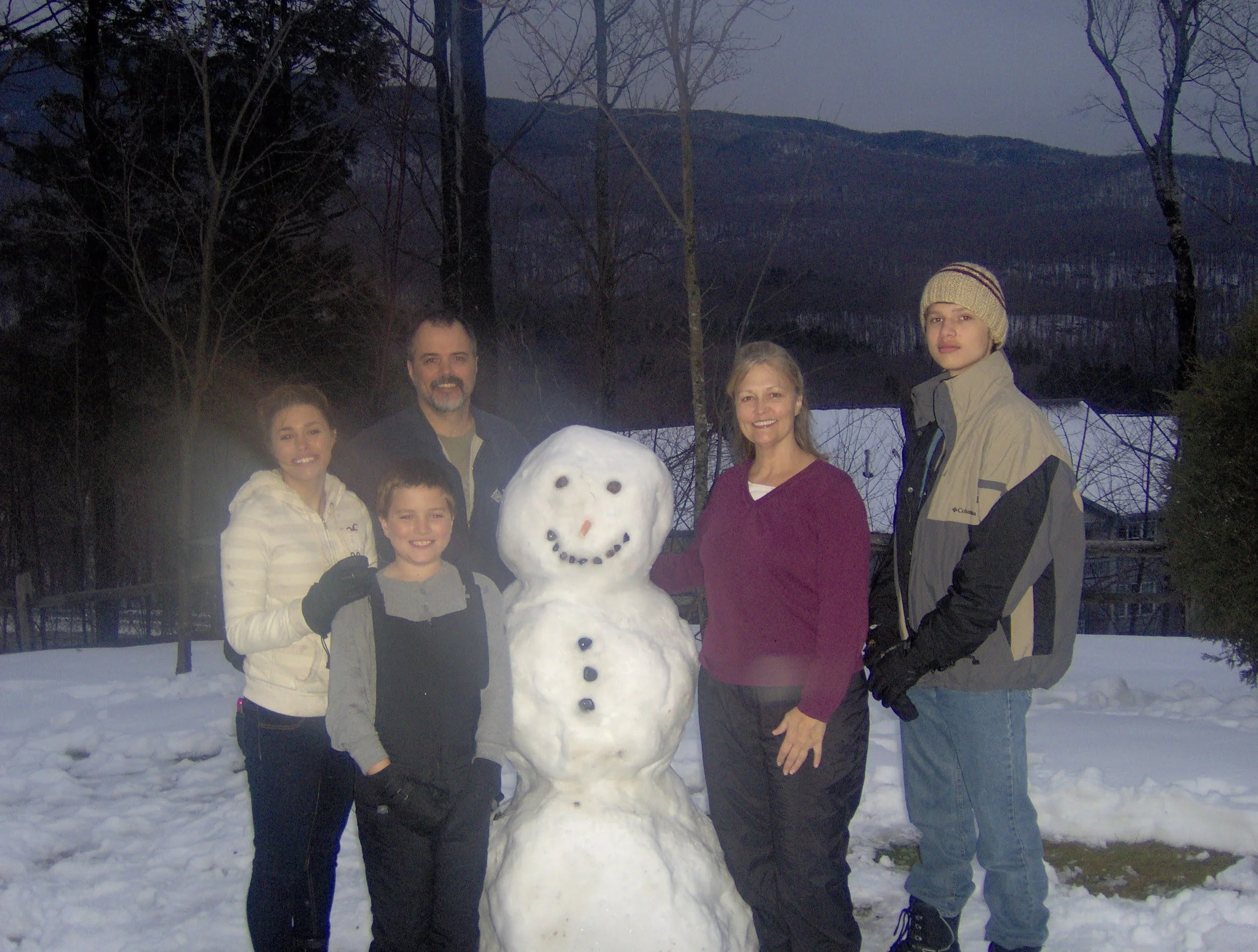 family snowman.JPG