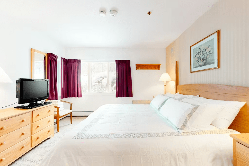 Master bedroom has a full size king bed
