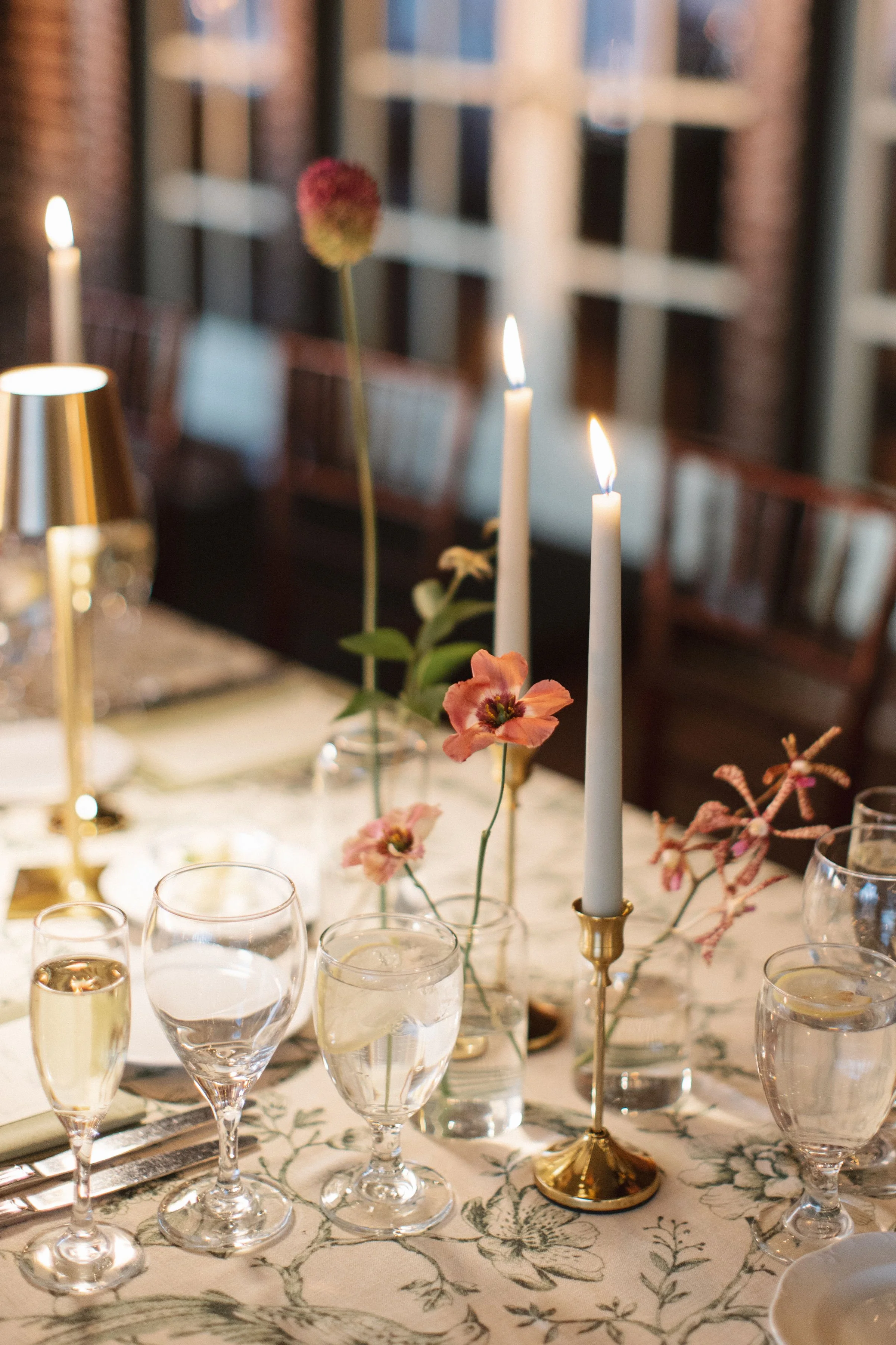 greenville-country-club-wedding-table.jpg