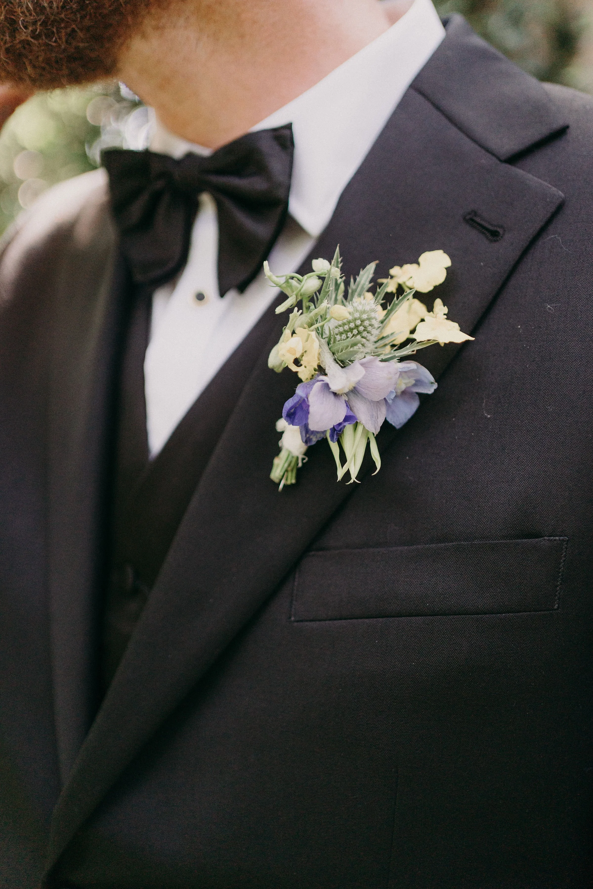 groom-flowers-boutonniere.jpg