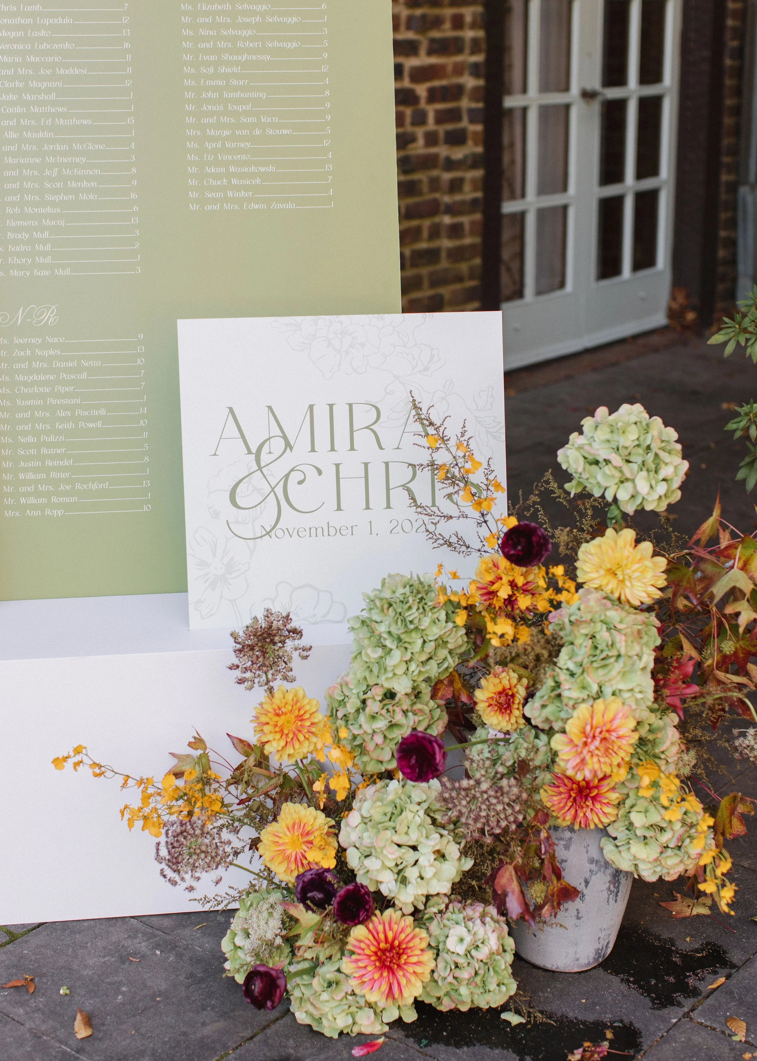 delaware-greenville-wedding-welcome-flowers.jpg