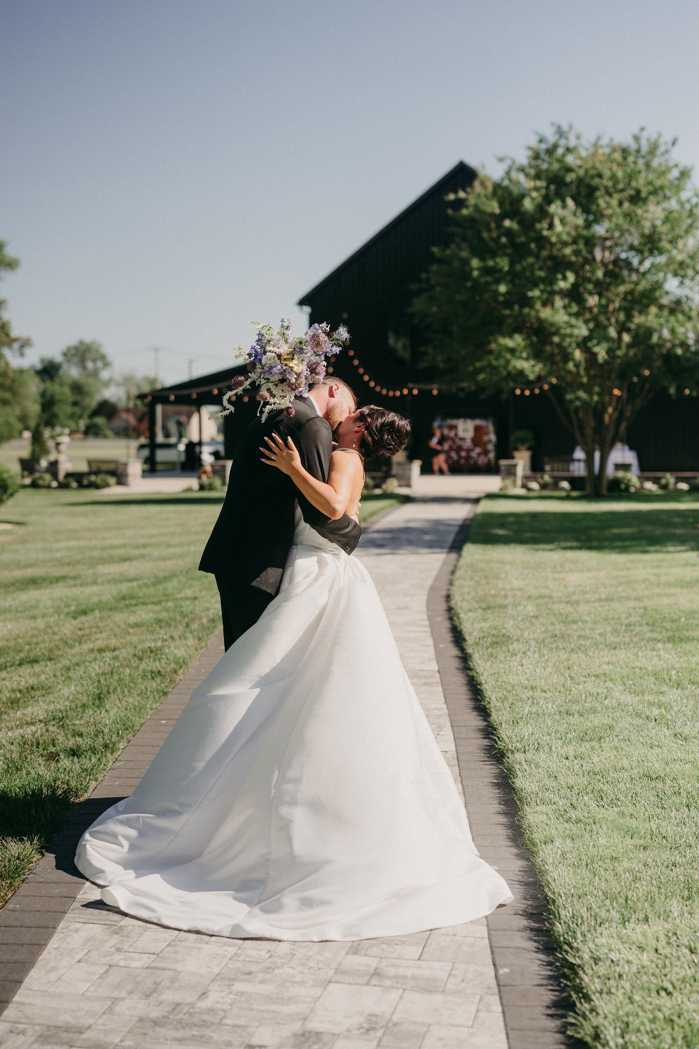 delaware-wedding-couple-aisle.jpg