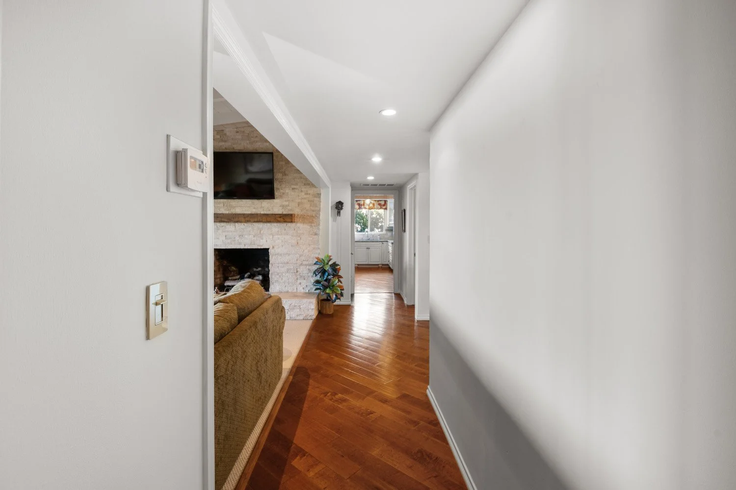 15570 Briarwood 35.jpg