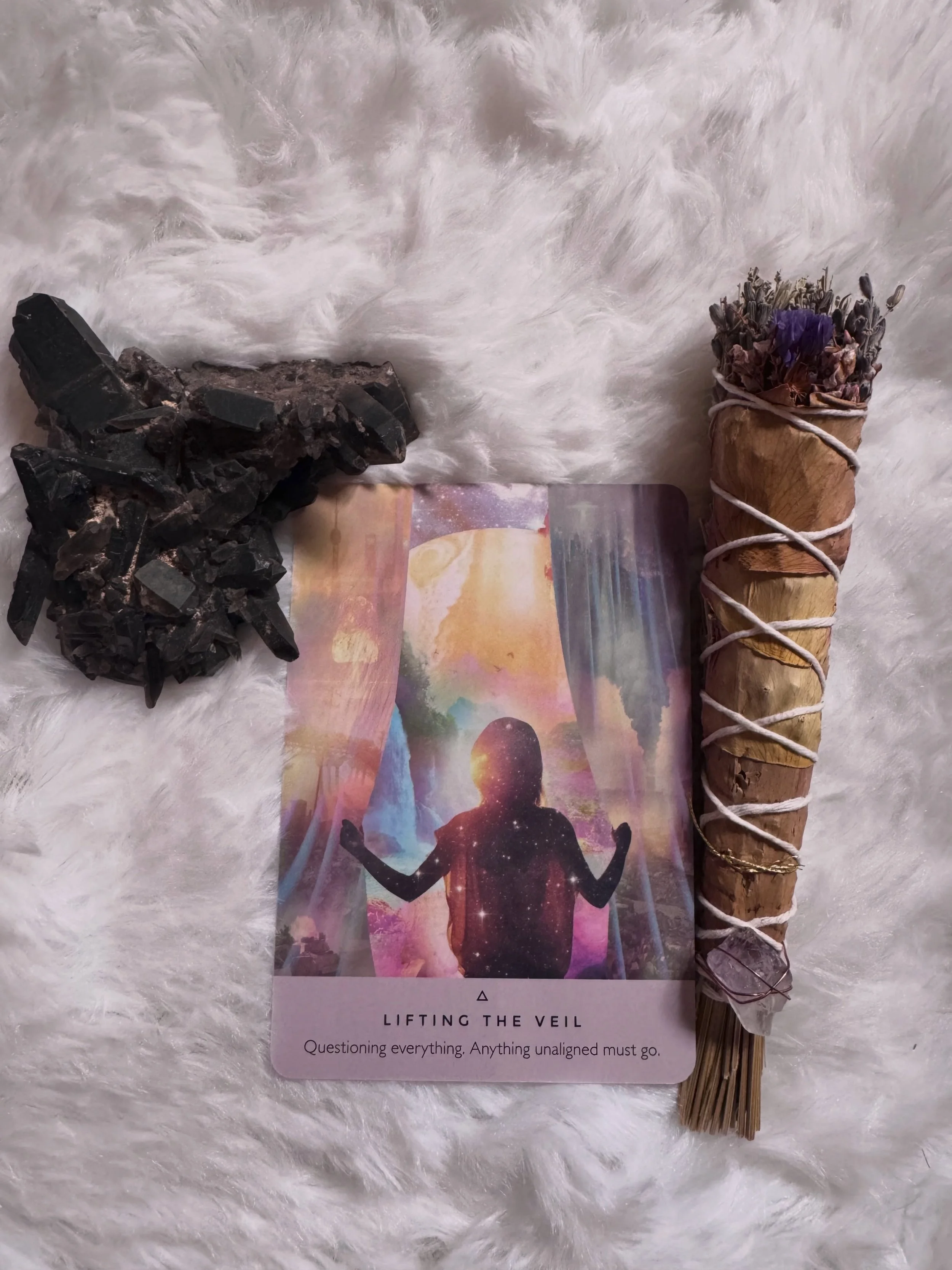 Felt the call to pull an Oracle card to start the week off and it feels very in tune with the Jupiter and Venus conjunction in Cancer tomorrow. 

This conjunction asks us to invite tenderness into our lives and loosen our grips in order to allow more
