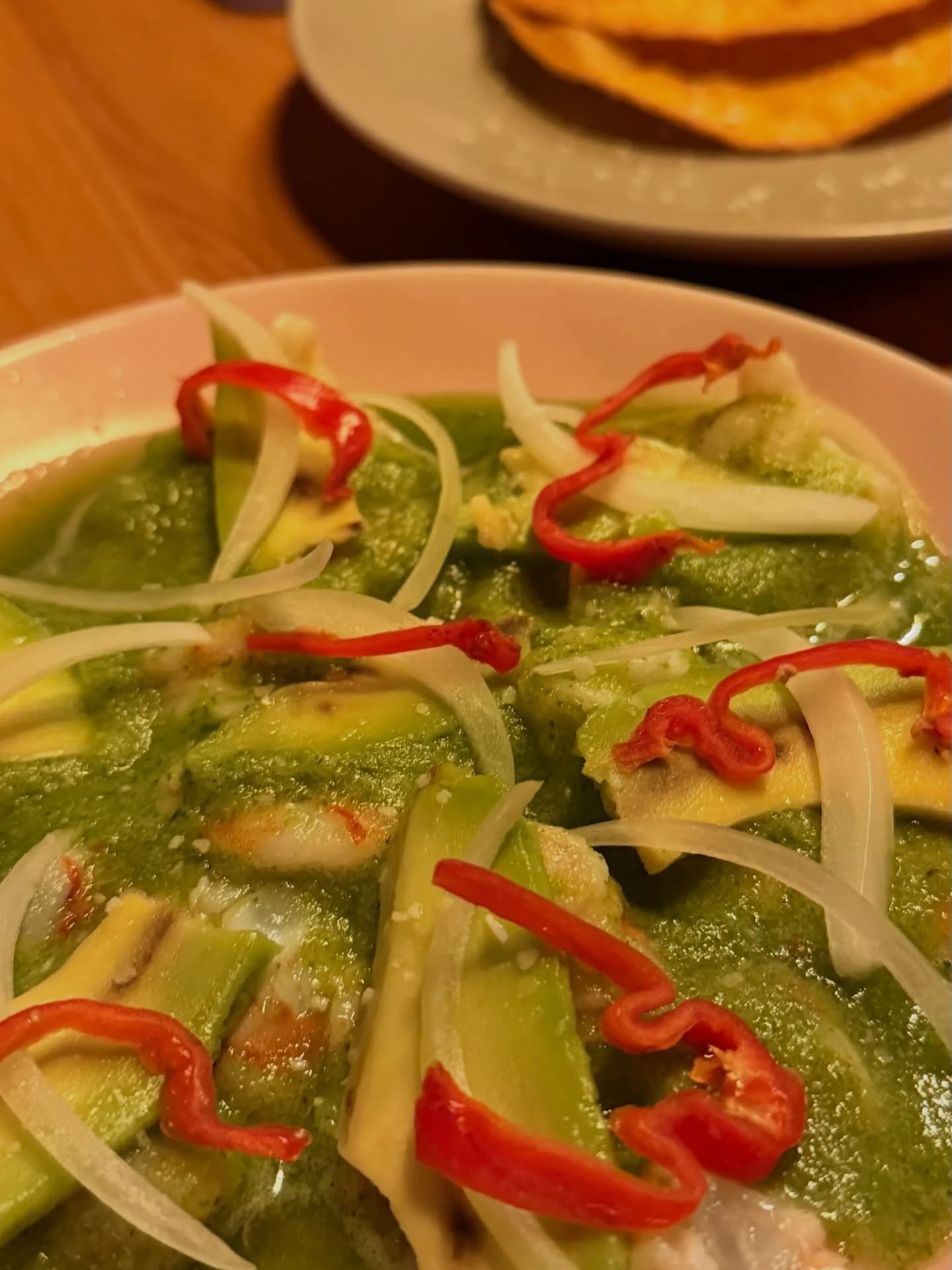 Practicando para la cena mexicana en @misterflauta pronto..!! Interesados mentir&aacute;n la DM por que es VIP.  #aguachile #camaron #cocinamexicana