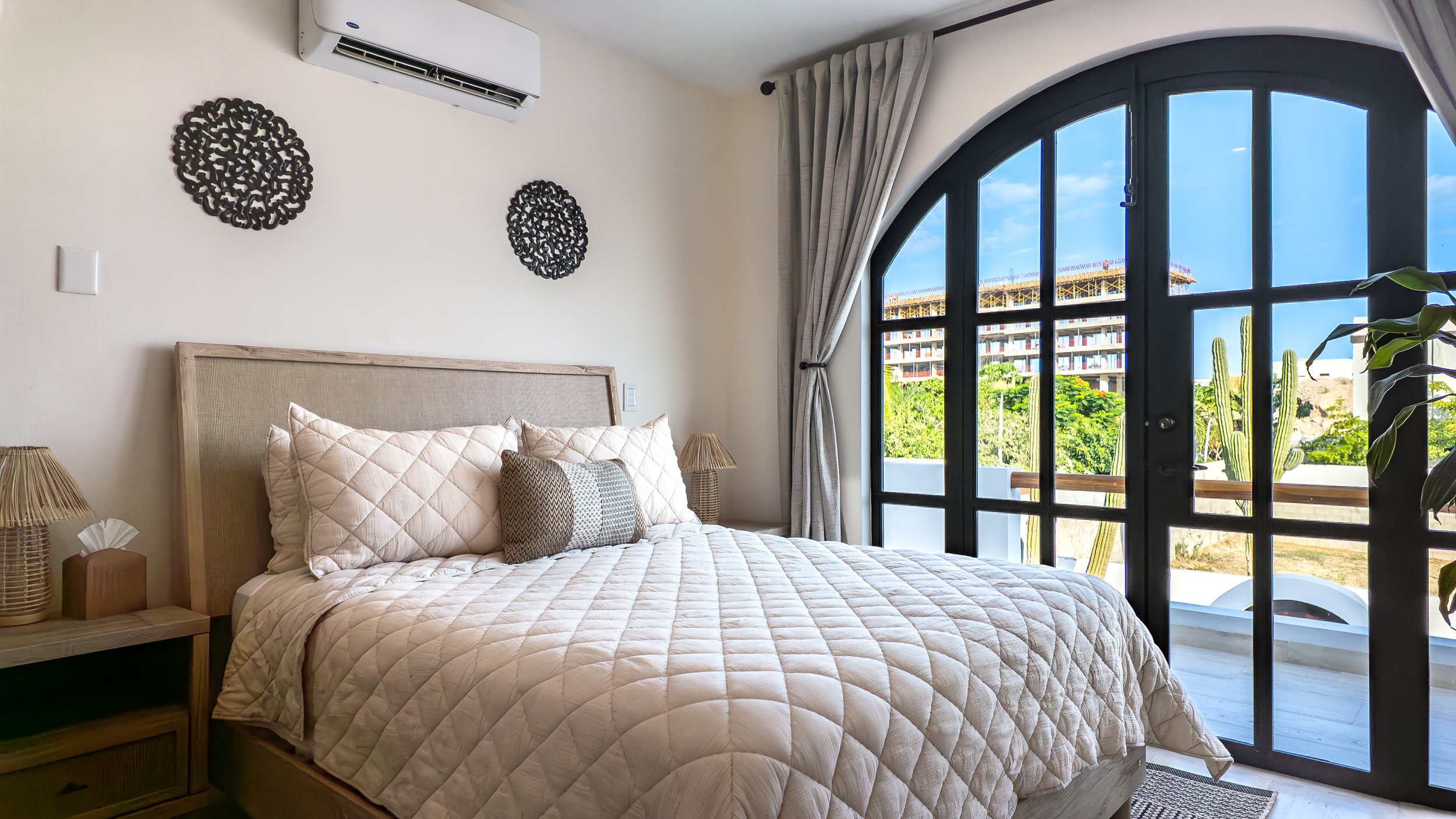 Master Bedroom-1.jpg