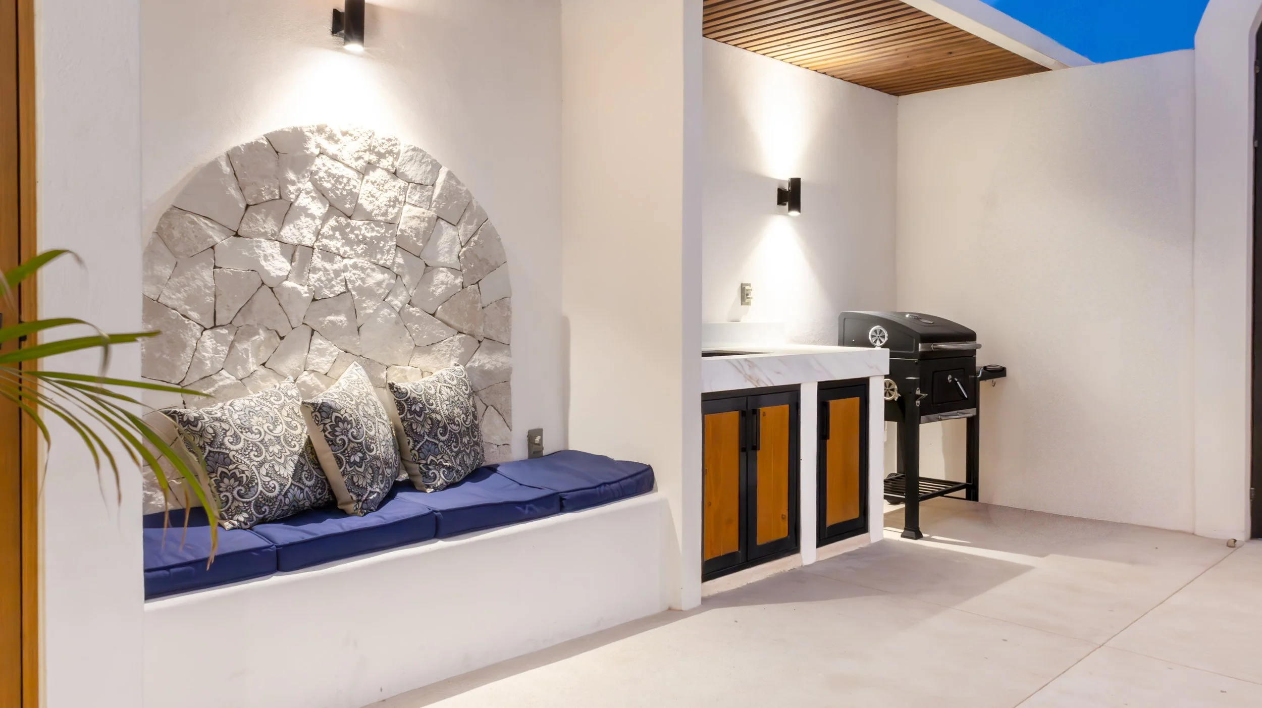 BBQ & Pool Area-14.jpg