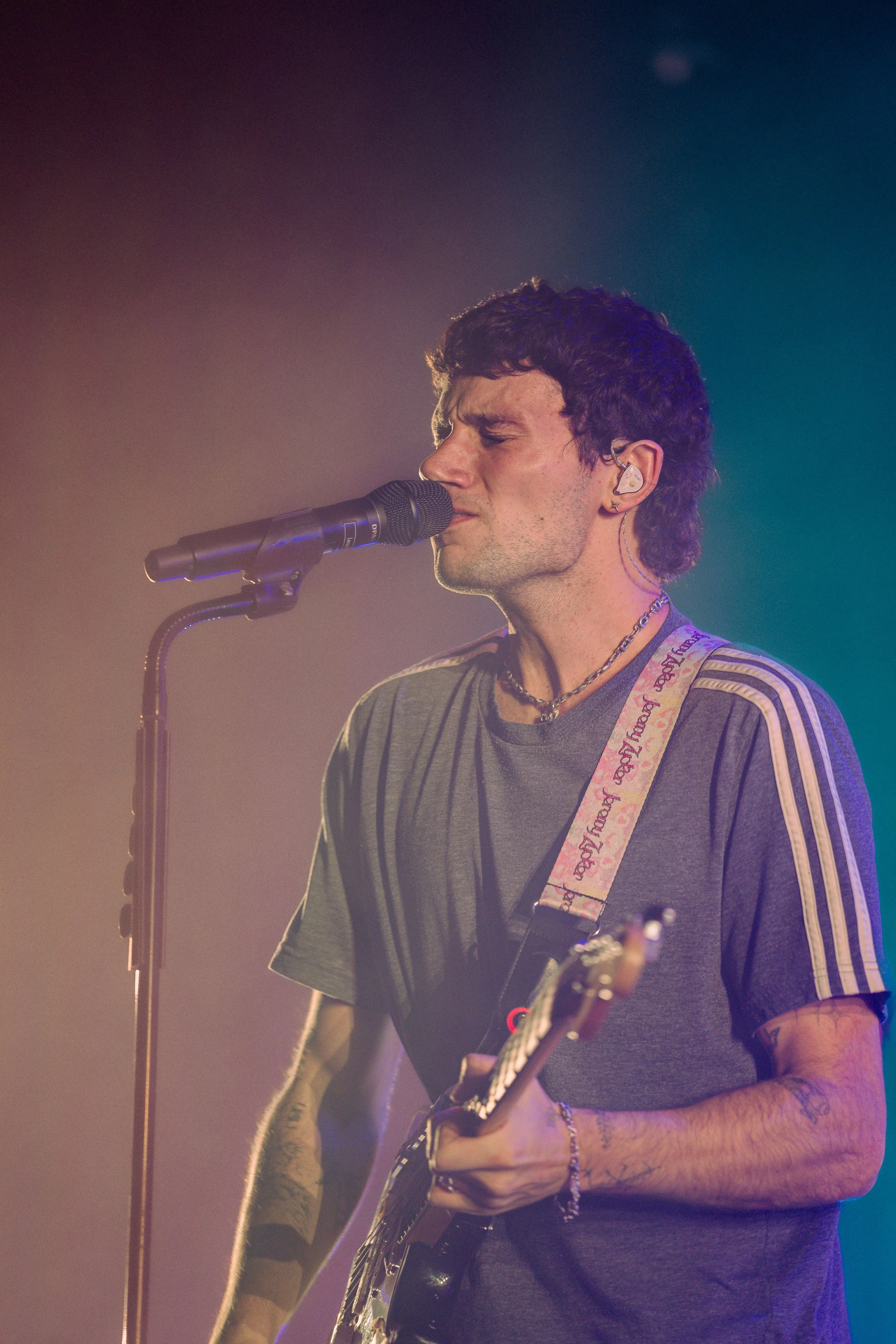 Jeremy Zucker-8_11_bic.jpg