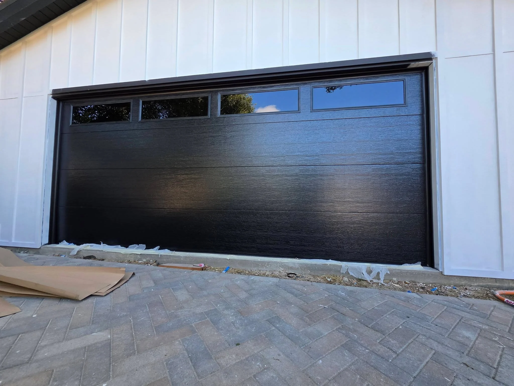 https://www.orellanasgaragedoorsinc.com/
Garage door sale 
Openers door 
Cables out 
Spring broken 
ESTIMATE FREE 
27 YEARS OF EXPERIENCE