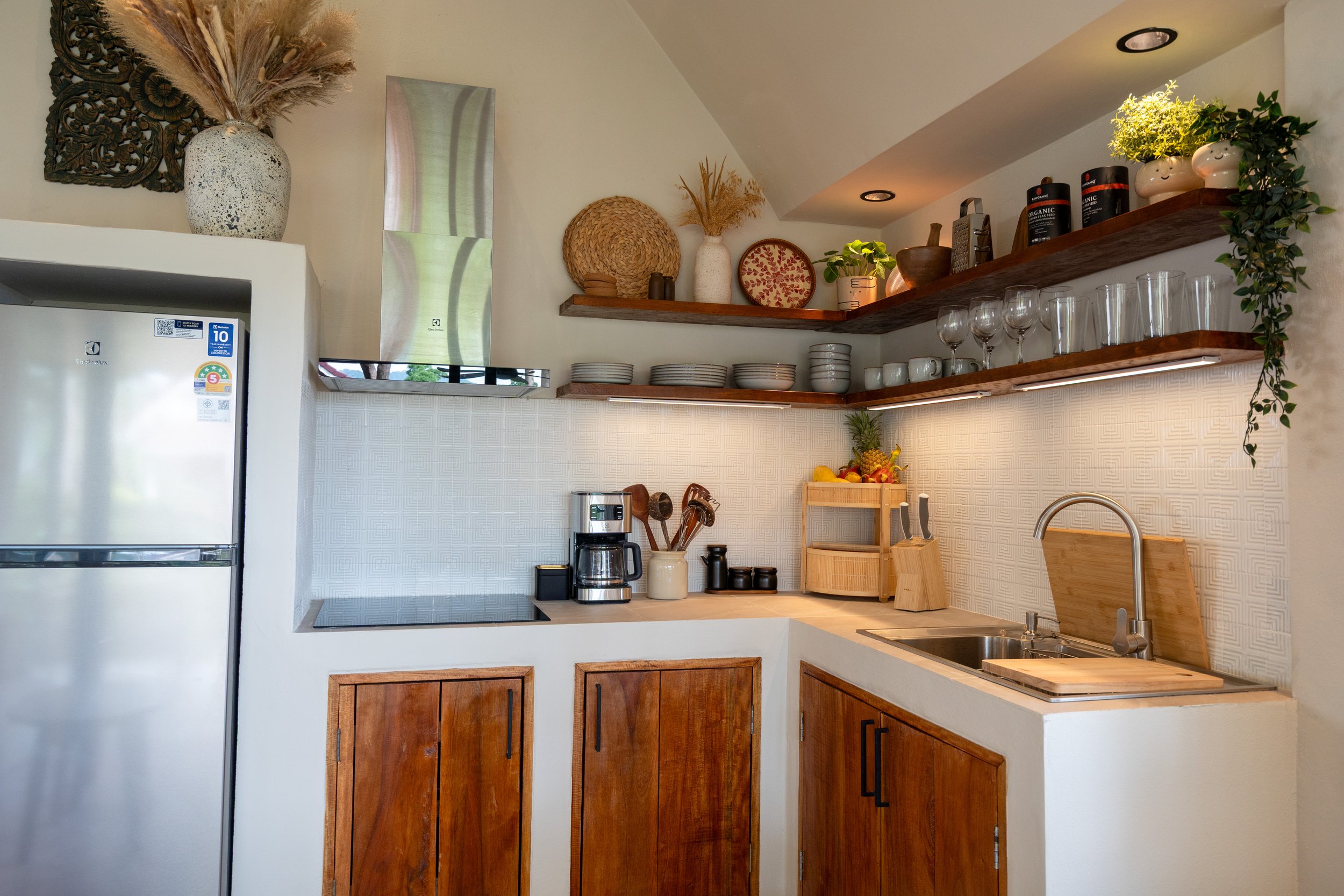 Garden Hill Villa 112b - Kitchen view.jpg
