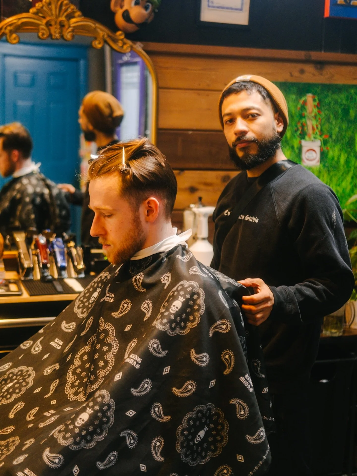 Caught me in my natural habitat😅🫡💈

Go ahead and book an appointment but on your way there. Stop by and check out our website. We&rsquo;ve been working very hard to make a community space physically and virtually🫡 

Https://www.elevatedpilsen.com