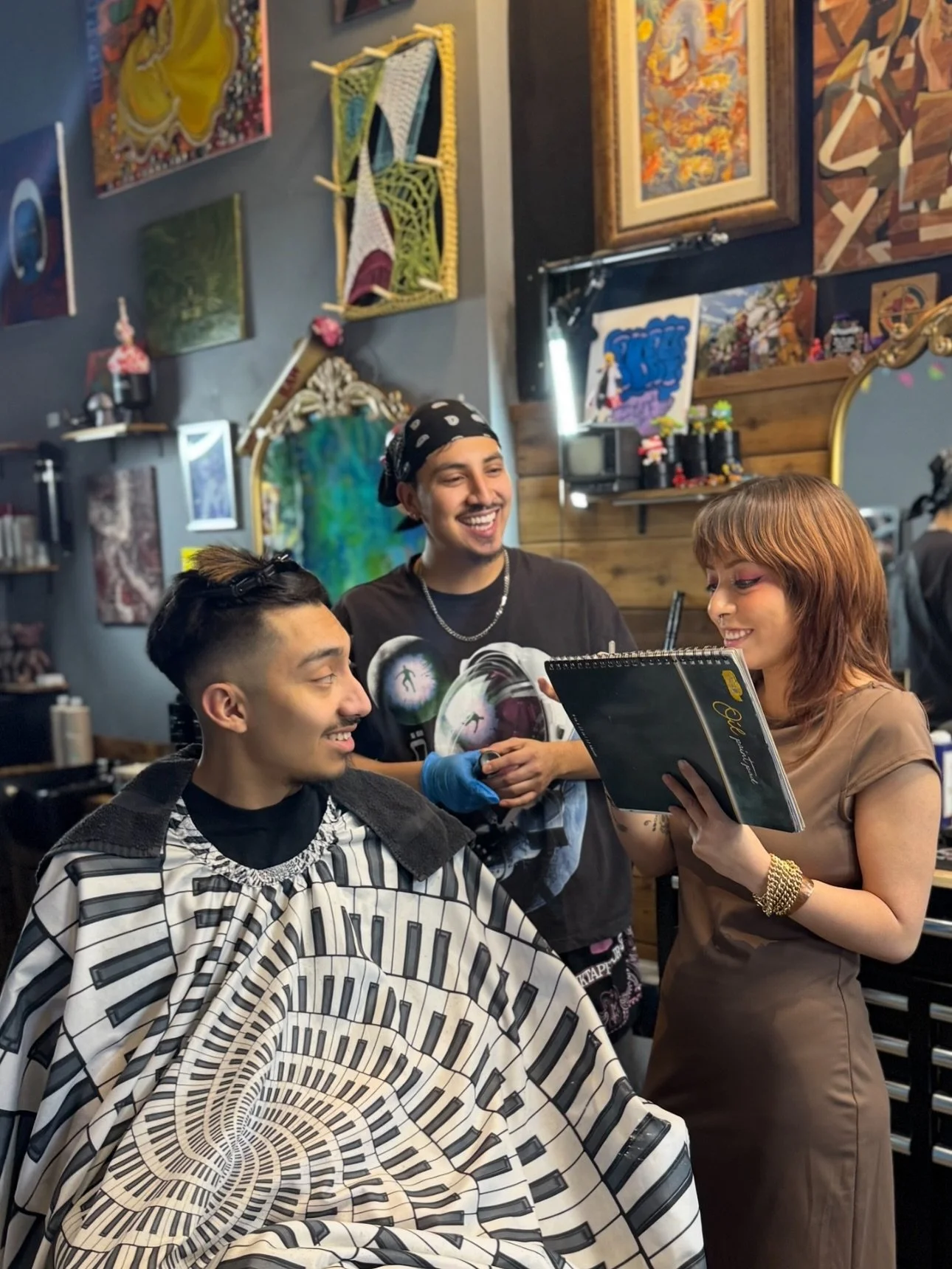 Behind the scenes of Photoshoot with 
Elevated Barbershop Collective 
Thank you @jason.branscum for these beautiful moments! Pictures coming soon!