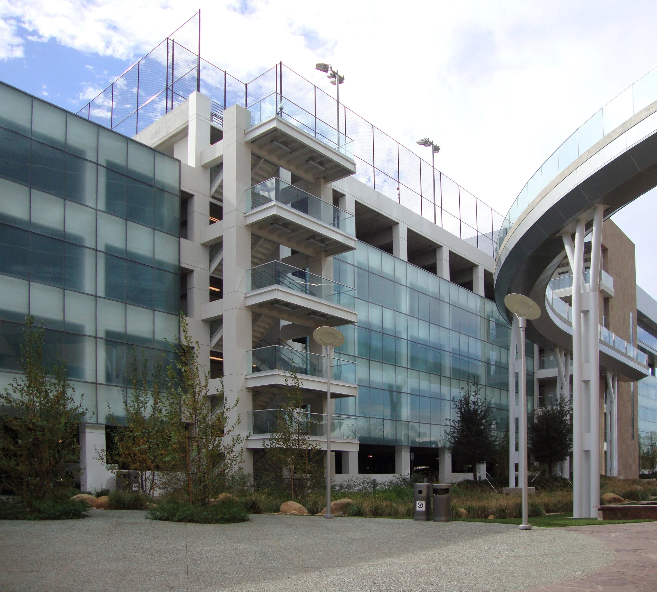 Sony Electronics Headquarters Parking Structure pedestrian bridge