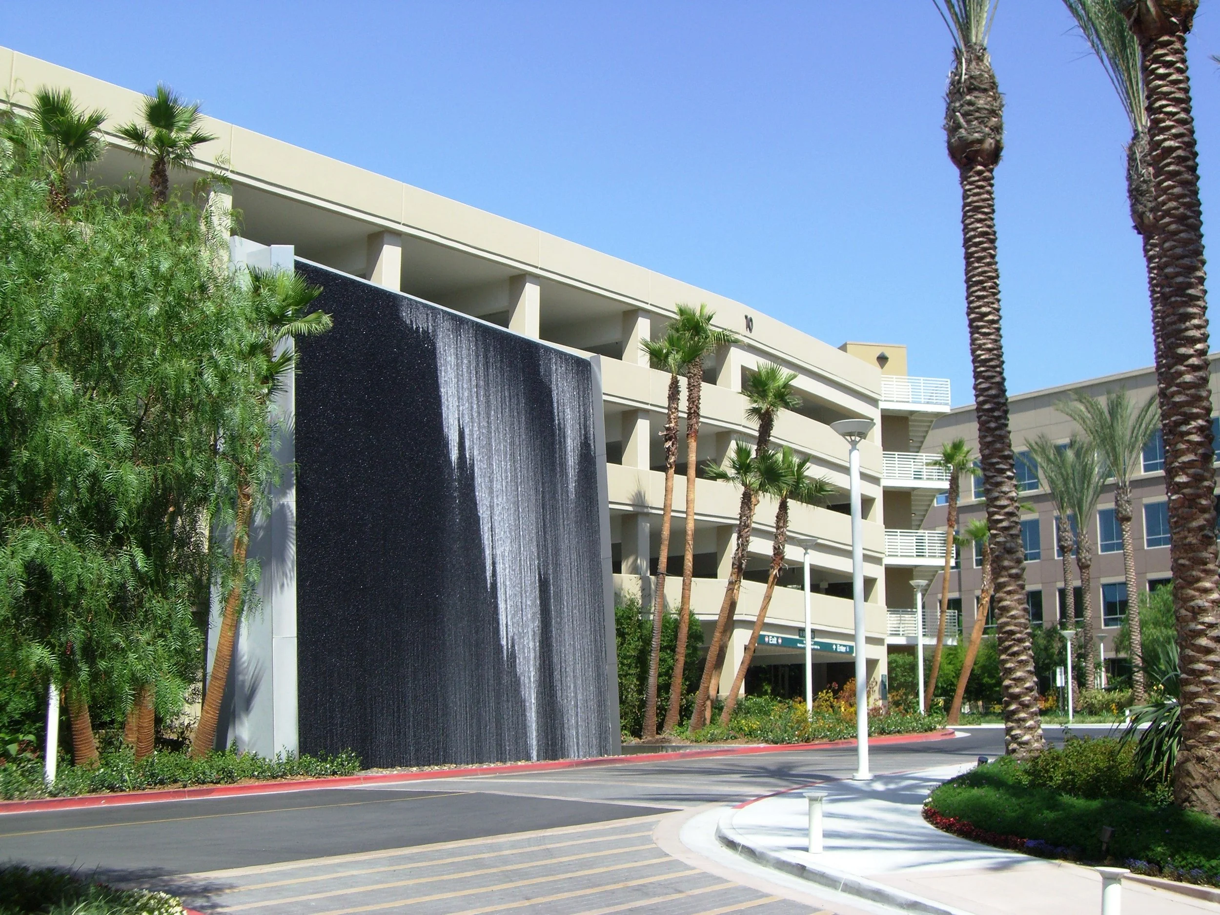 Summit V Parking Structure Water feature closeup