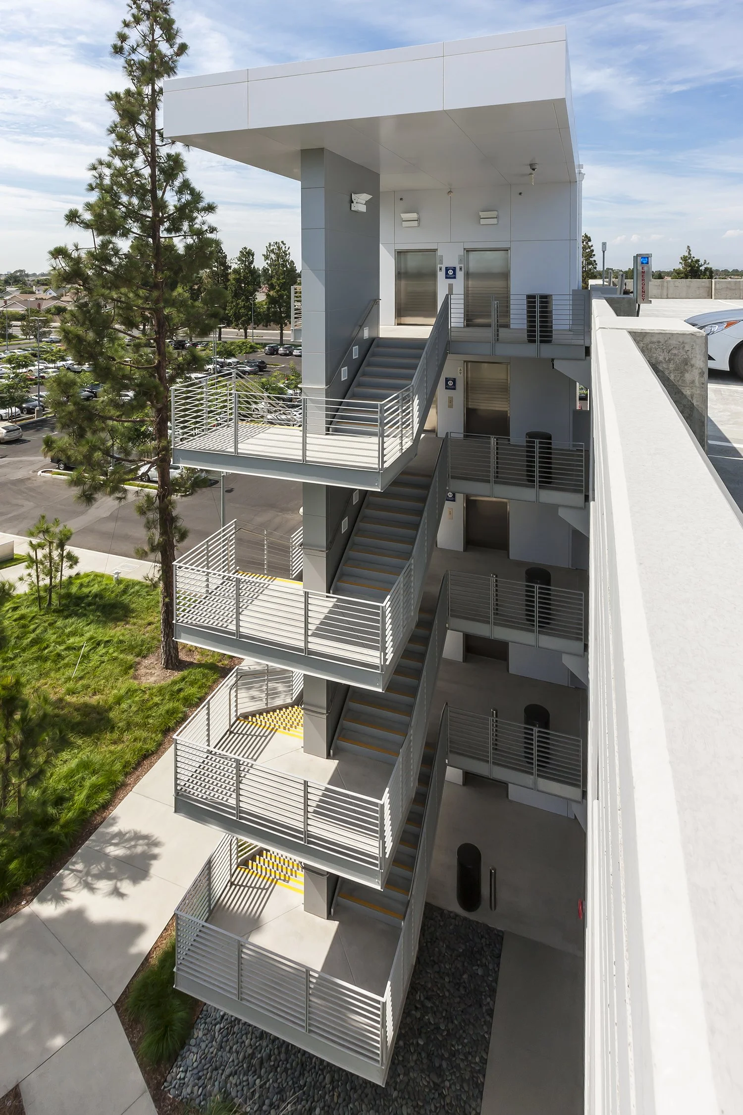 Hyundai Corporate Headquarters Parking Structure, stair tower