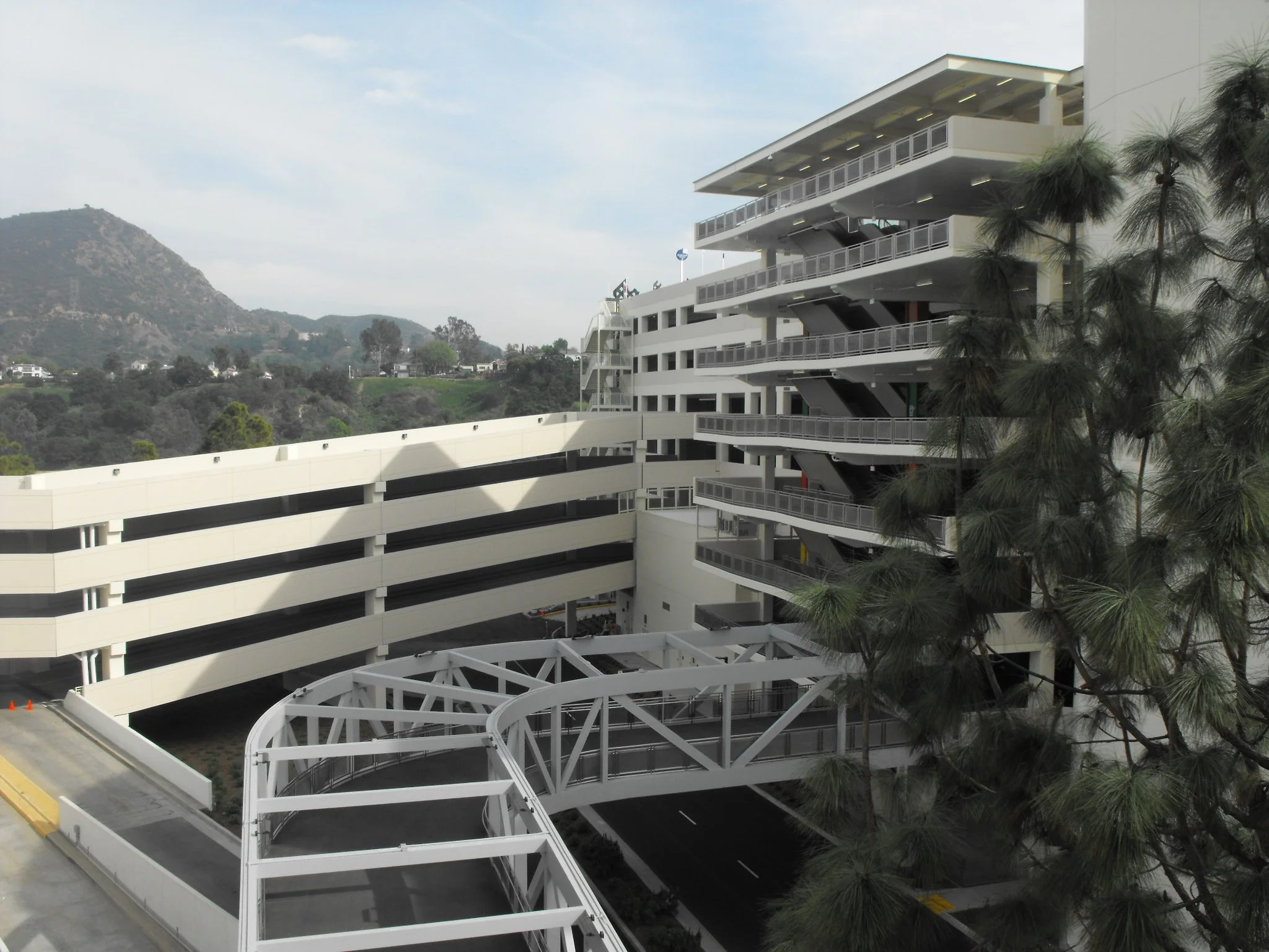 NBCUniversal E.T. Parking Structure bridge