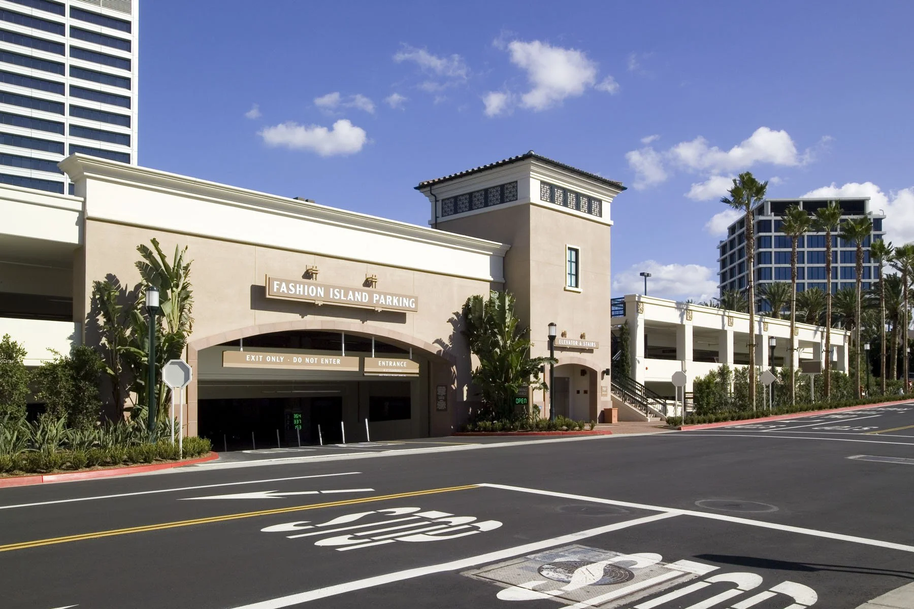 Fashion Island Parking Structure facade