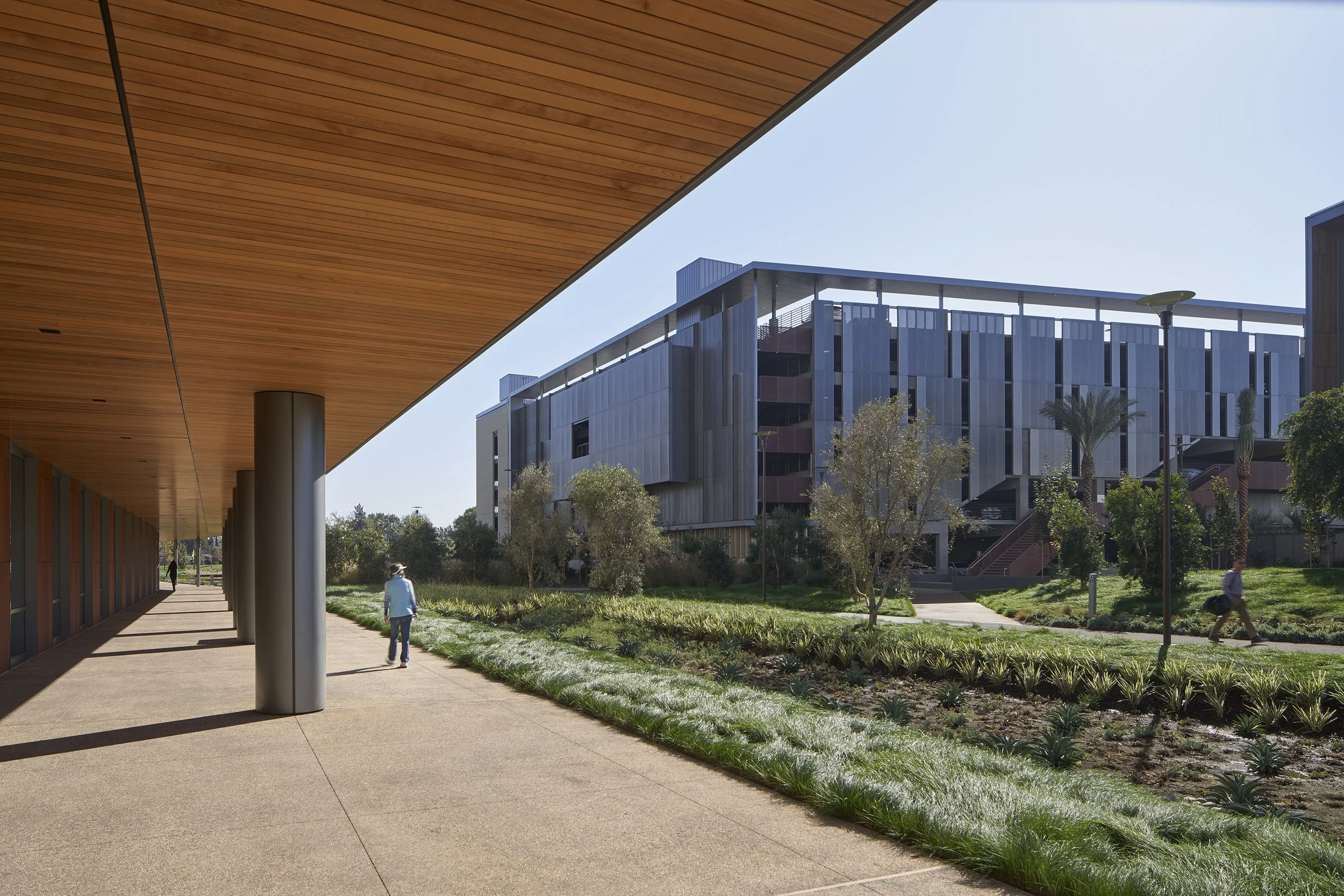 Stanford U Barron Parking Structure pathway