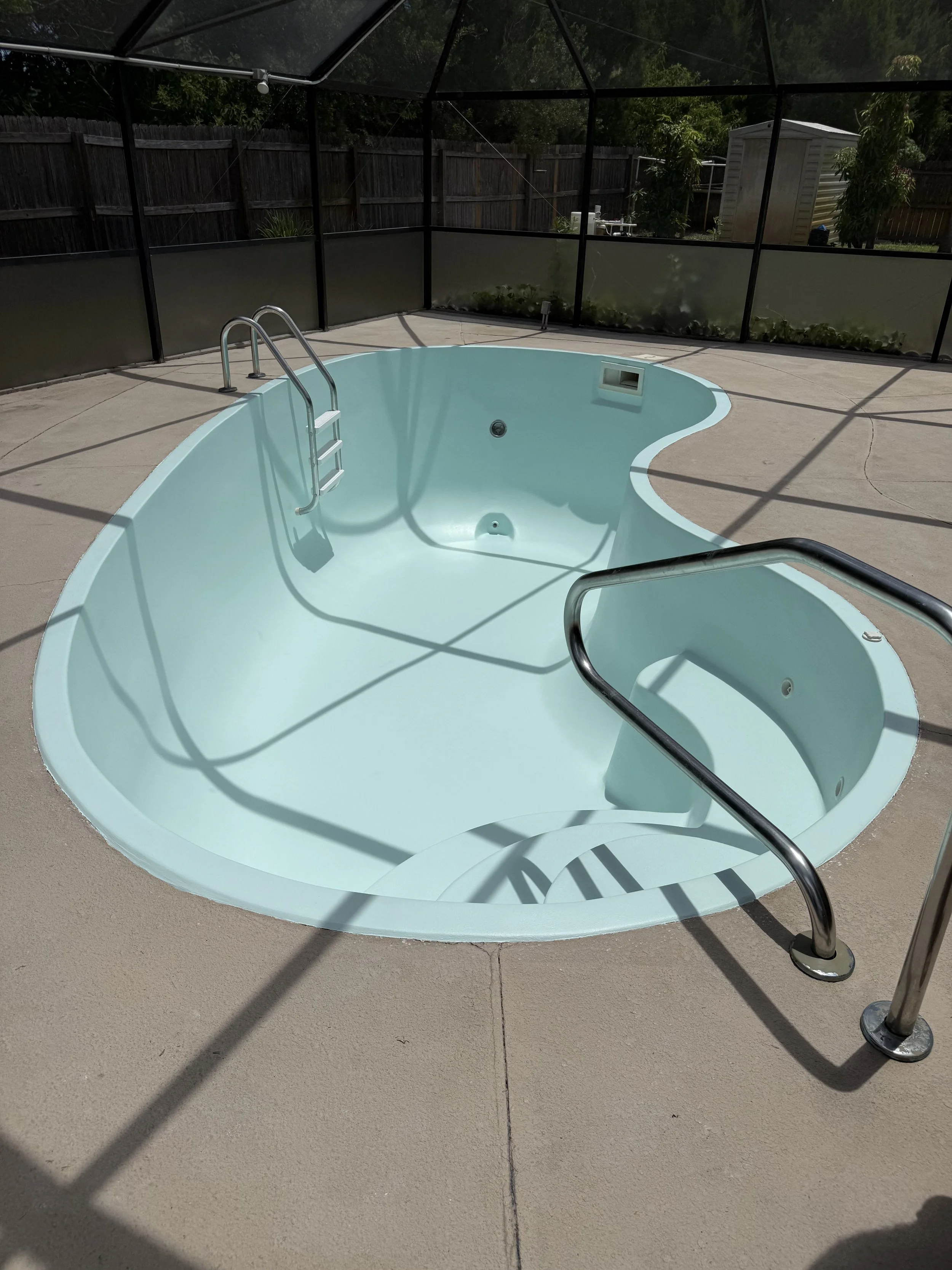 Fiberglass Swimming Pool Resurfacing