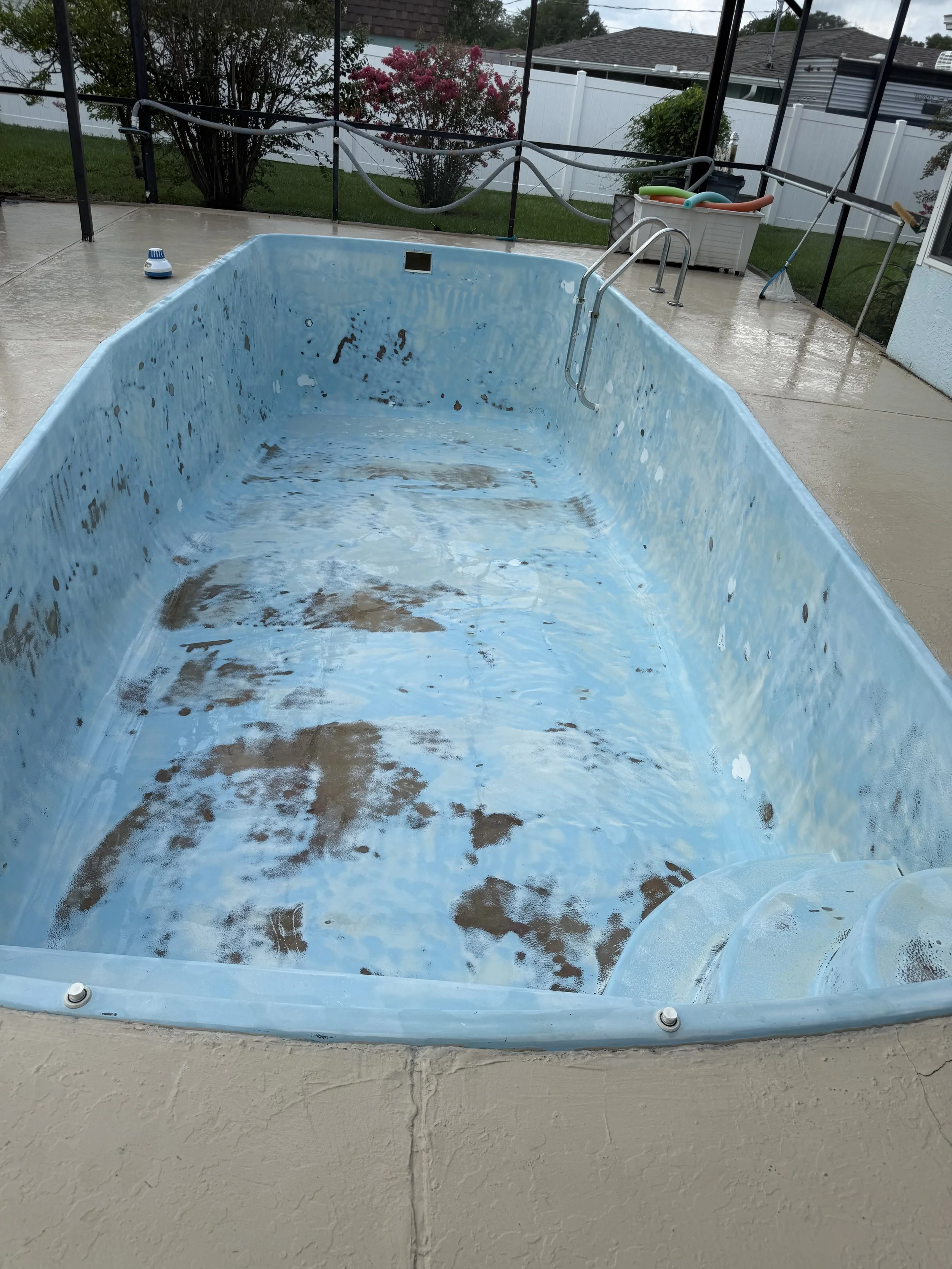 Fiberglass Swimming Pool Resurfacing