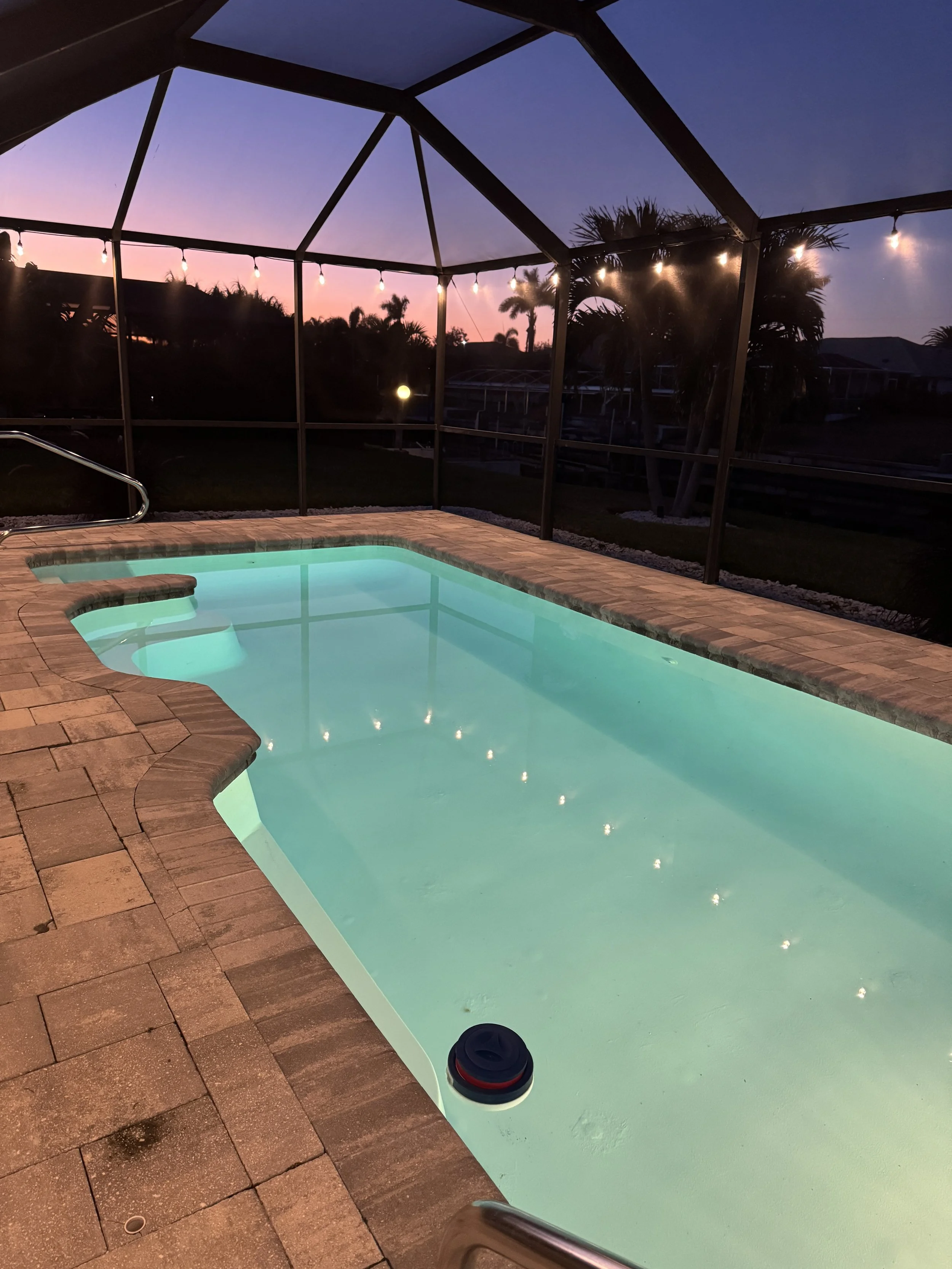 Fiberglass Swimming Pool Resurfacing