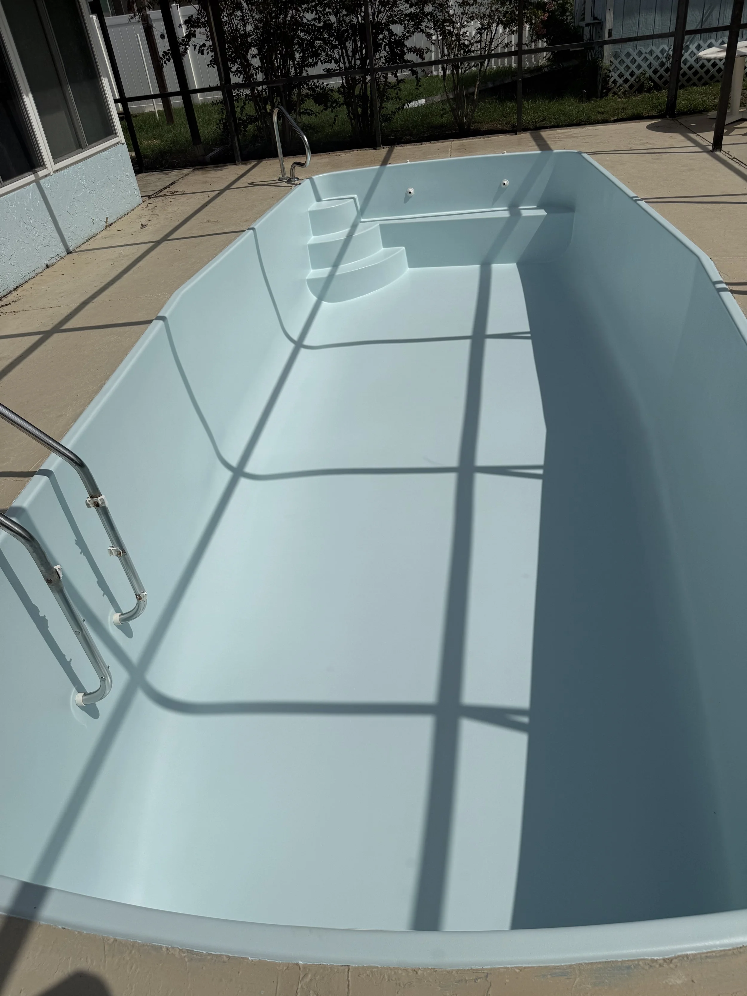 Fiberglass Swimming Pool Resurfacing