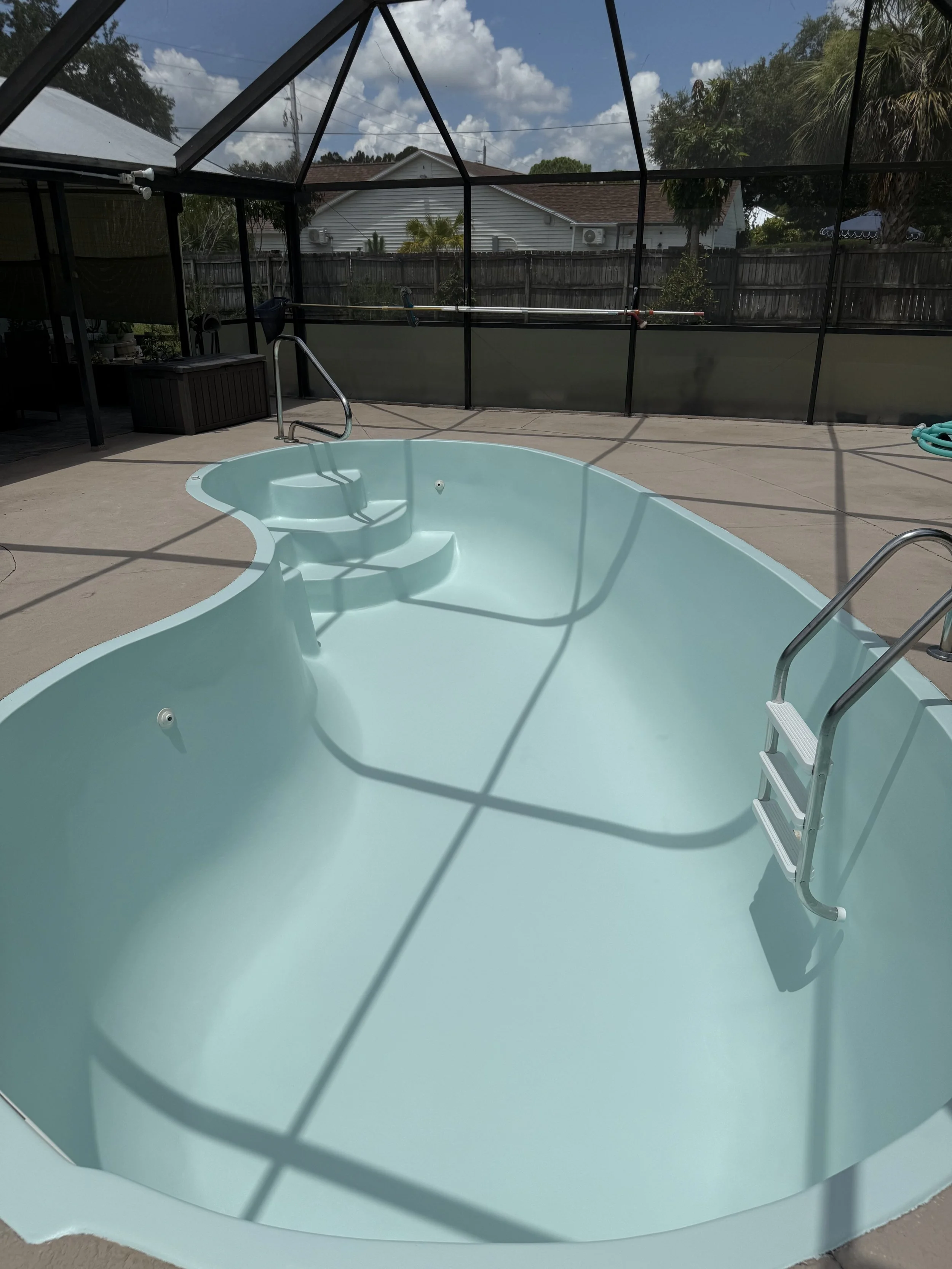 Fiberglass Swimming Pool Resurfacing
