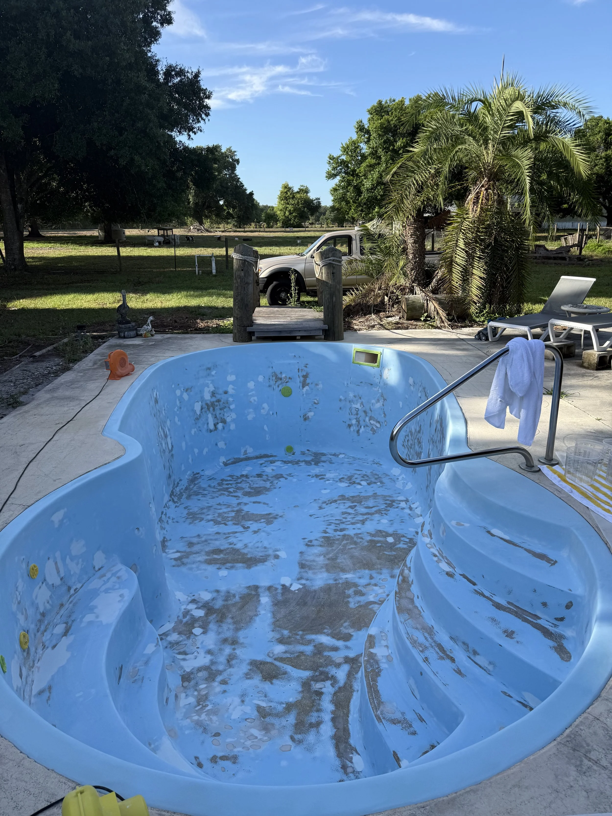 Fiberglass Swimming Pool Resurfacing