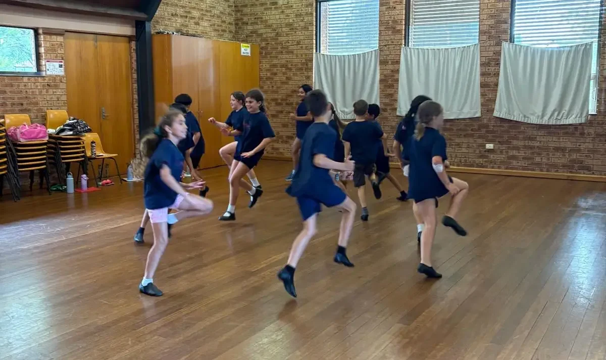 Boutique Music Theatre students doing a musical theatre class