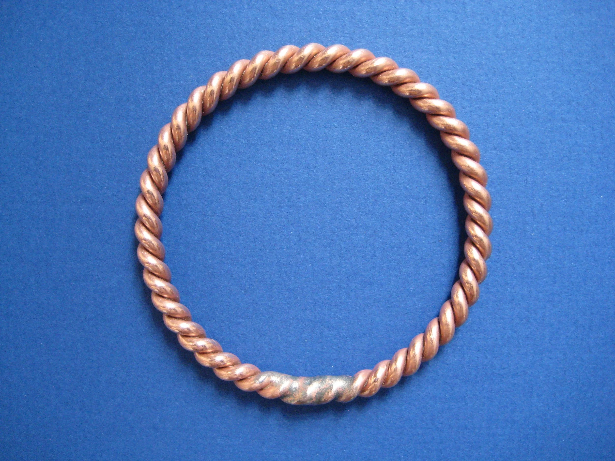 443 MHz | Viking Cubit Tensor Ring | Single Twist 8 Ga. Bracelet (Size M/S)