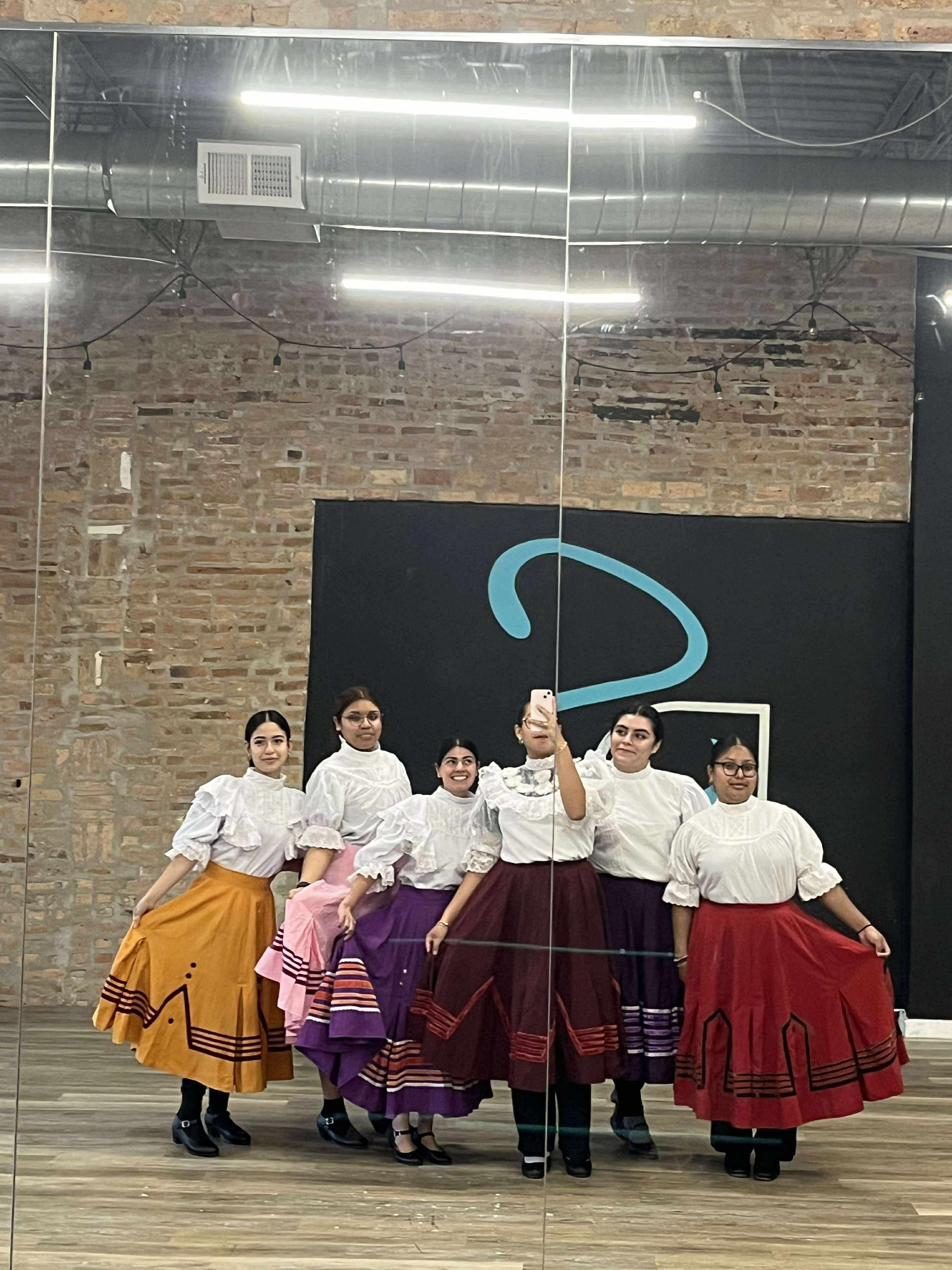BALLET FOLKLORICO RUBY