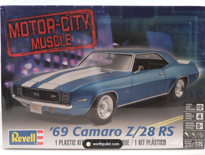 Revell 85-7457 1969 Chevy Camaro Z/28 RS Model Kit 1:25 Motor City Muscle