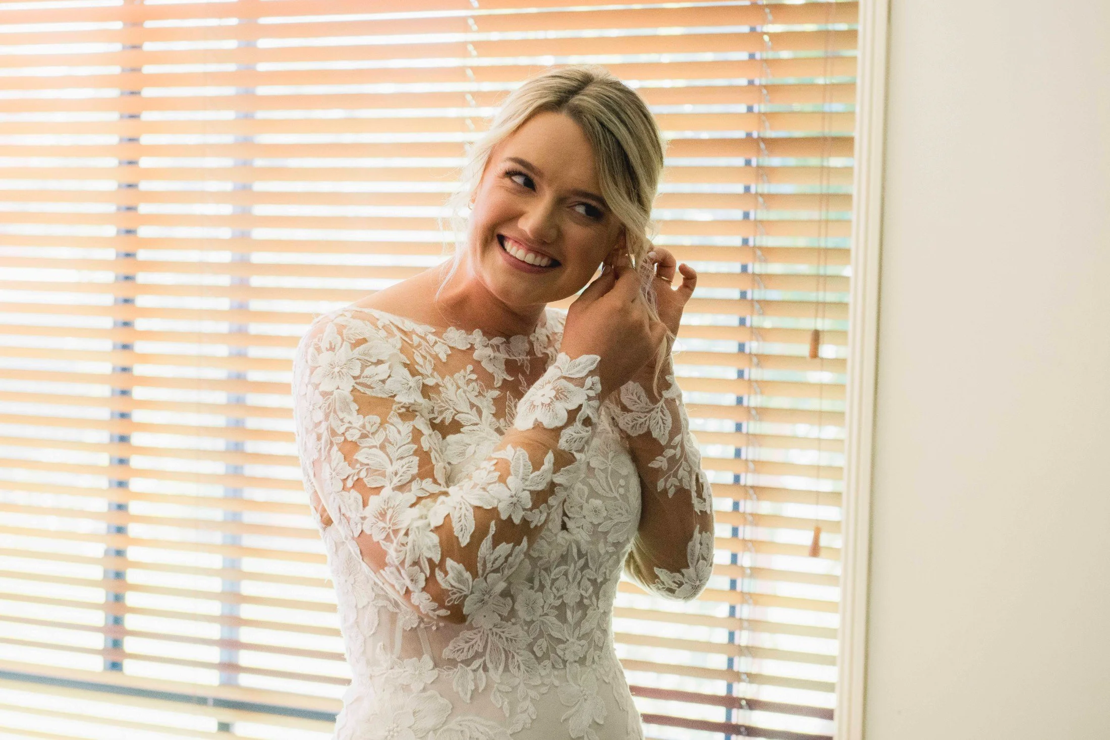 Hannah + Nathan Wedding Chloe Jones Photography-08.jpeg