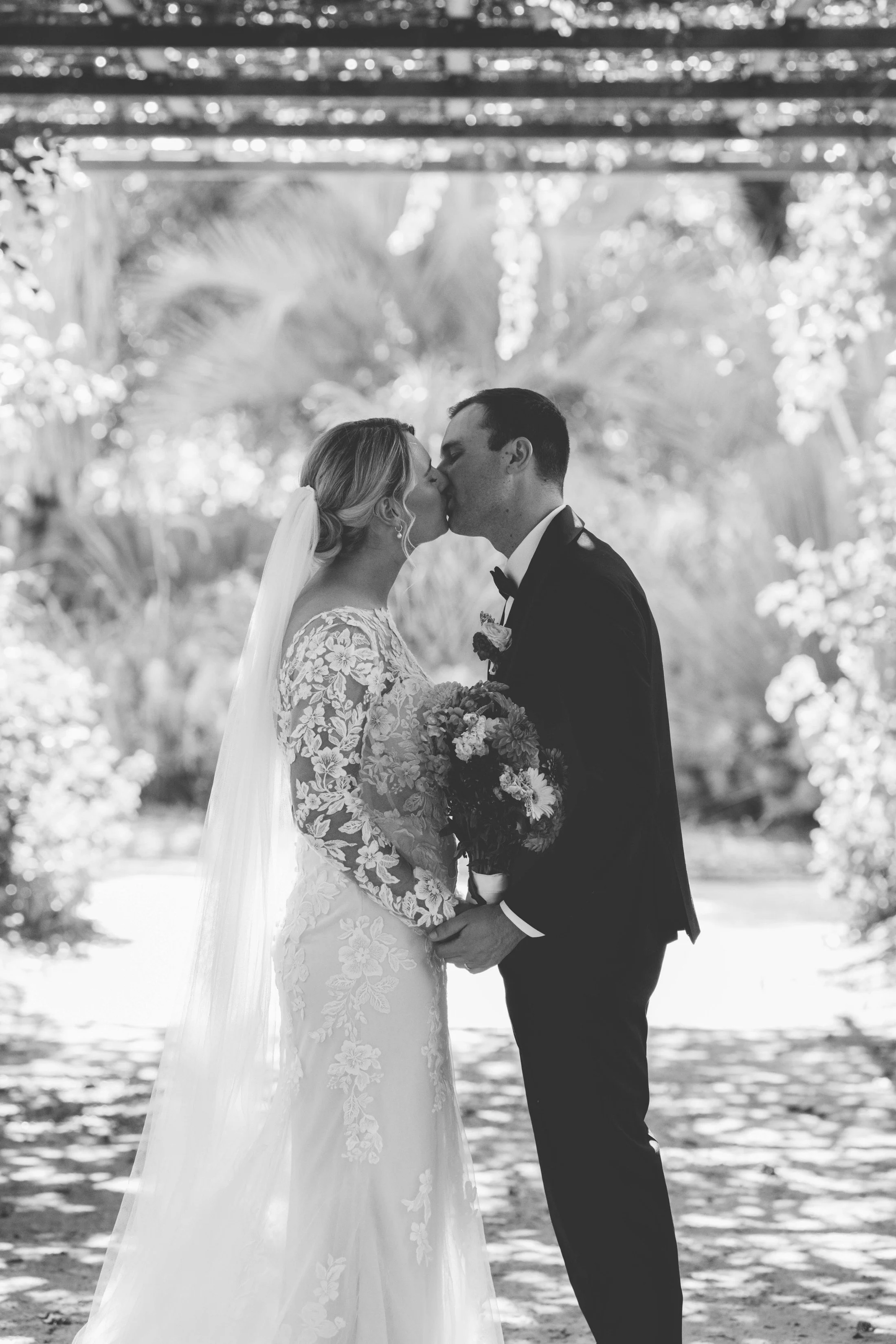 Hannah + Nathan Wedding Chloe Jones Photography-27.jpeg