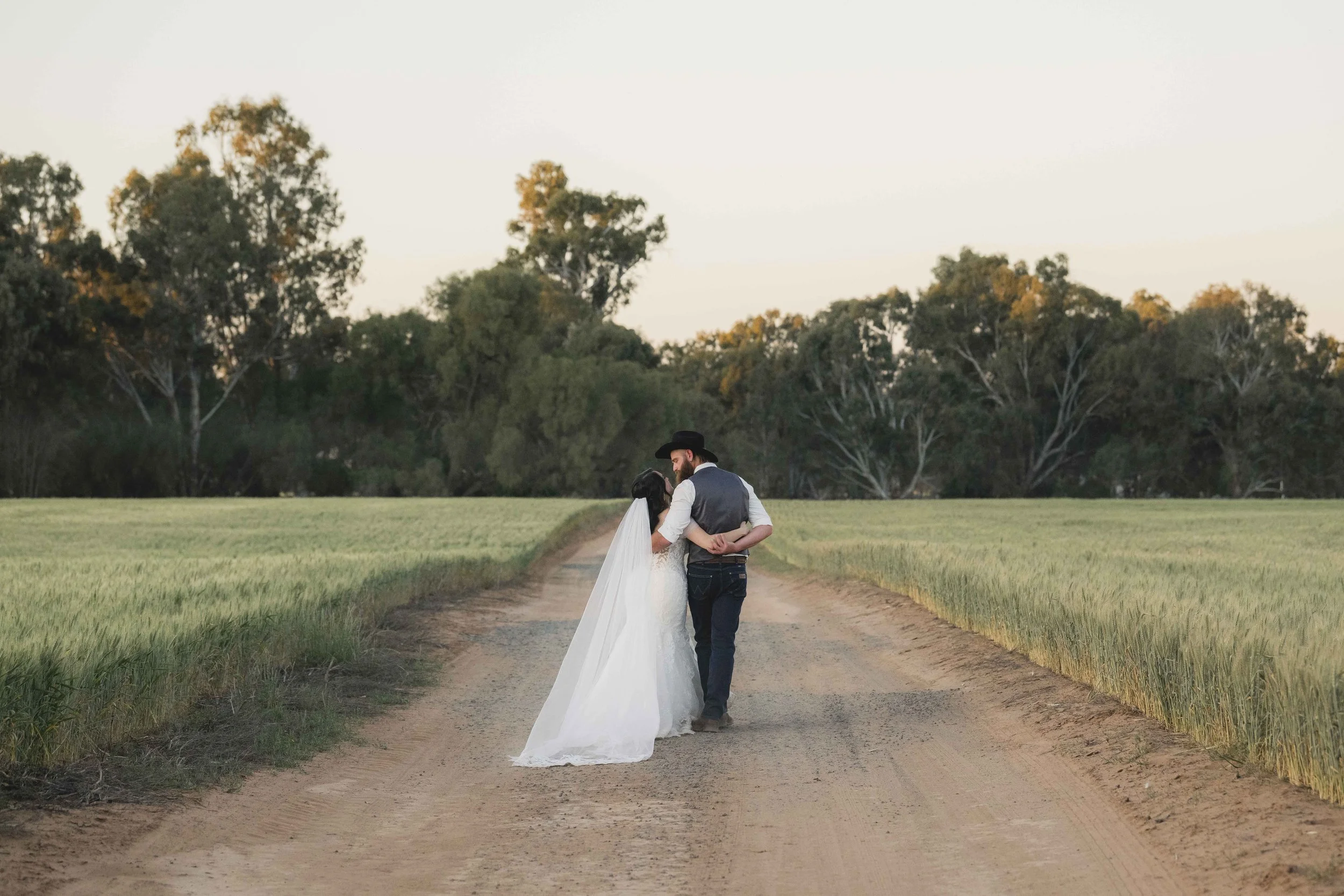 Janet-Lachie-Moama-Wedding-Chloe-Jones-Photography56.jpg