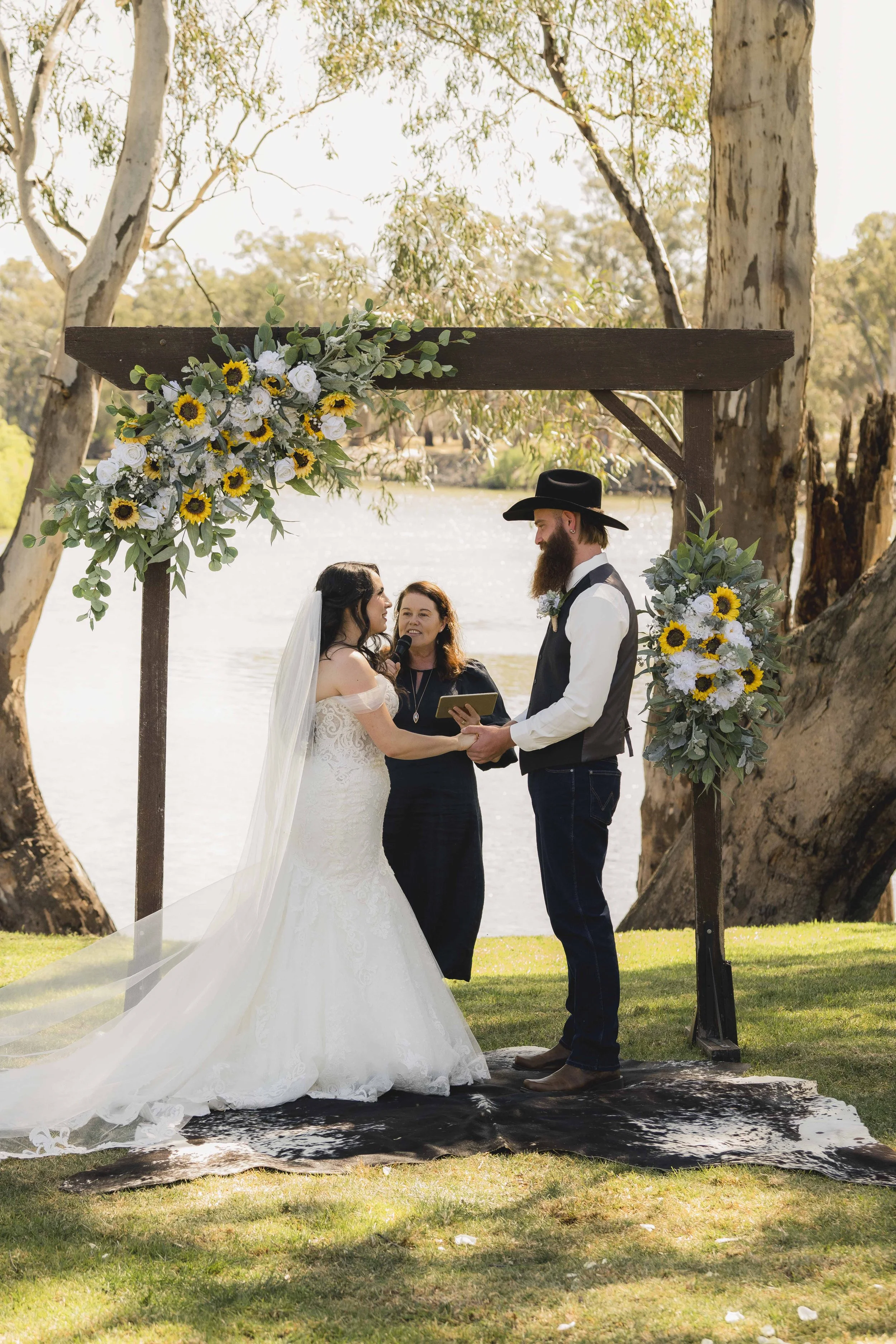 Janet-Lachie-Moama-Wedding-Chloe-Jones-Photography36.jpg