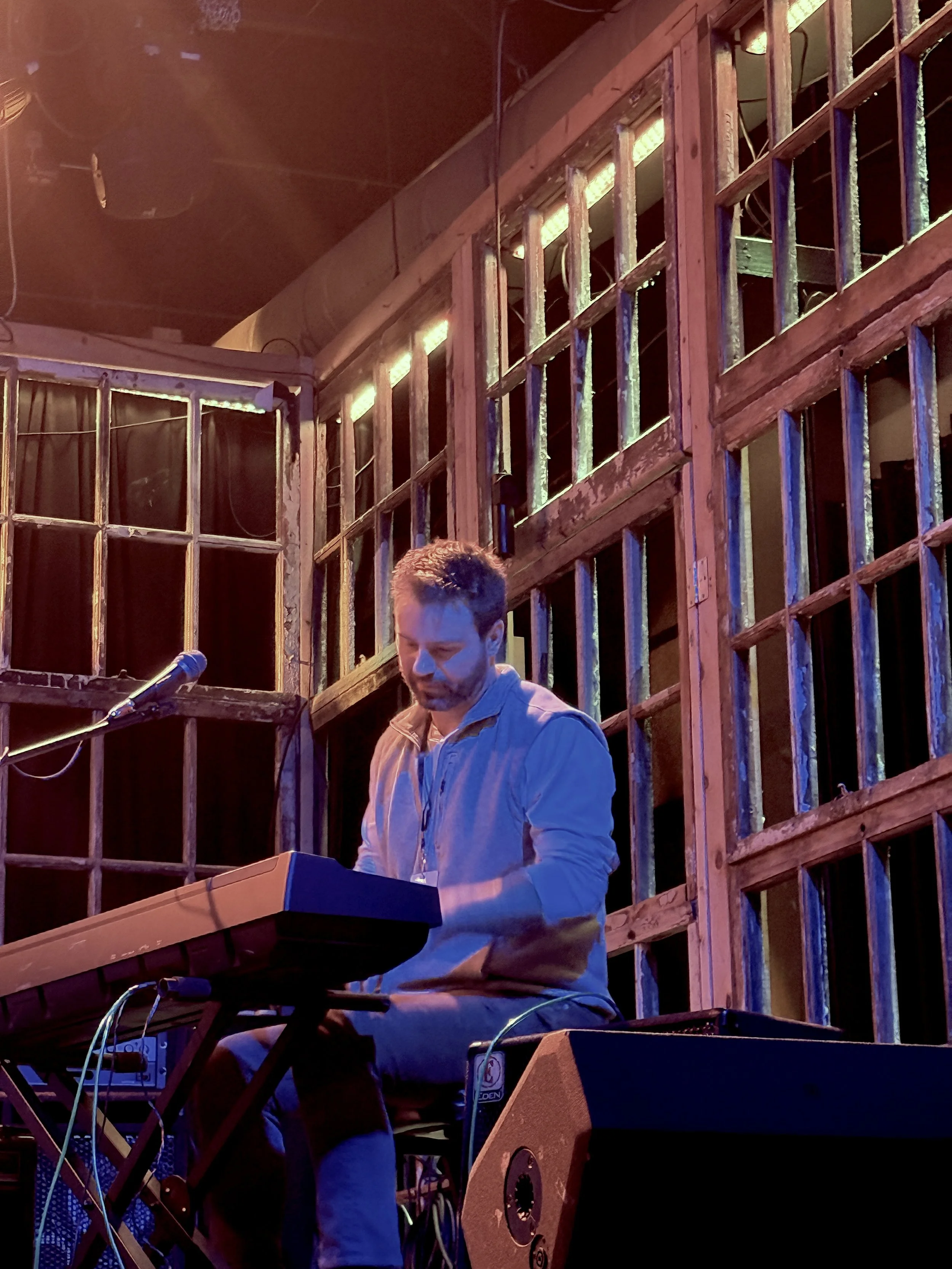 Benjamin Vo Blues Band - Francois - Keyboardist, Vocalist