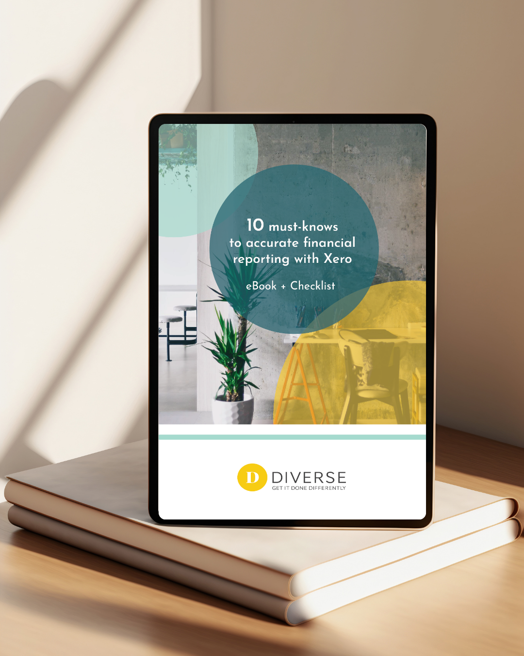 Ebook cover titled '10 must-knows to accurate financial reporting with Xero' with the logo 'Diverse' at the bottom.