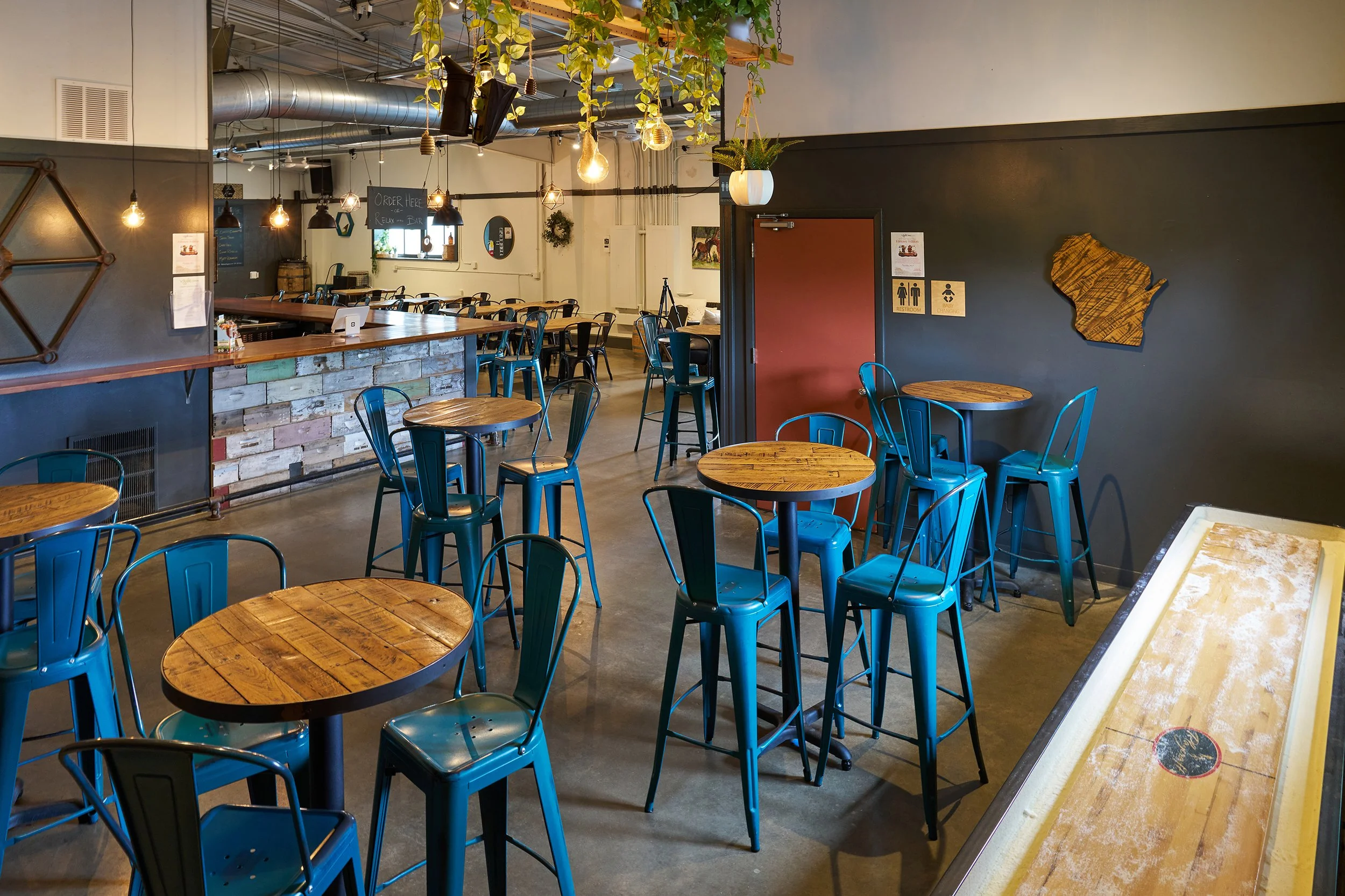 05_26_HiveTaproom_RealEstate_11.jpg