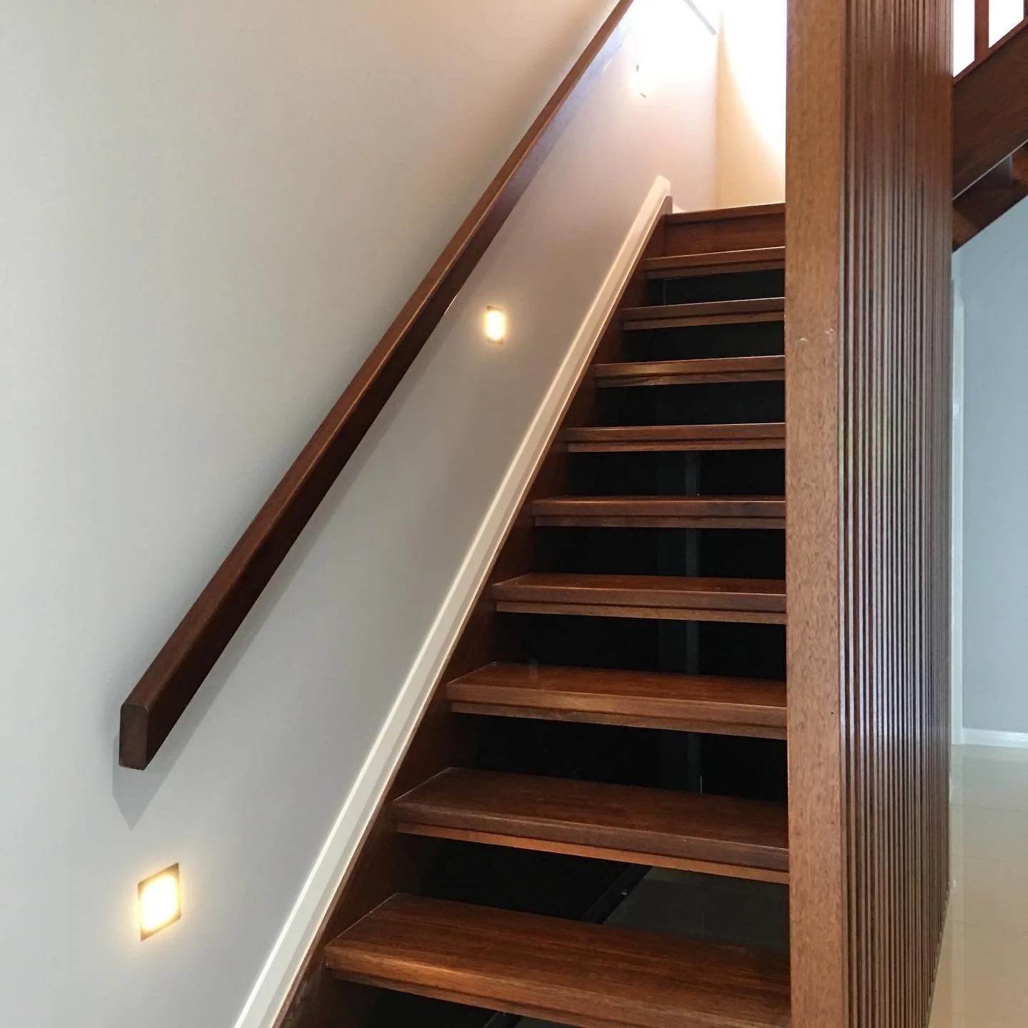 We are lighting the way!😂 Theres just something about stair way lights that just look so good! .
To enquire for some Electrical or Thermal work, feel free to comment below, send us a message or call us on 0422163998 🇦🇺 
.
.
.
.
#Electrician #Elect