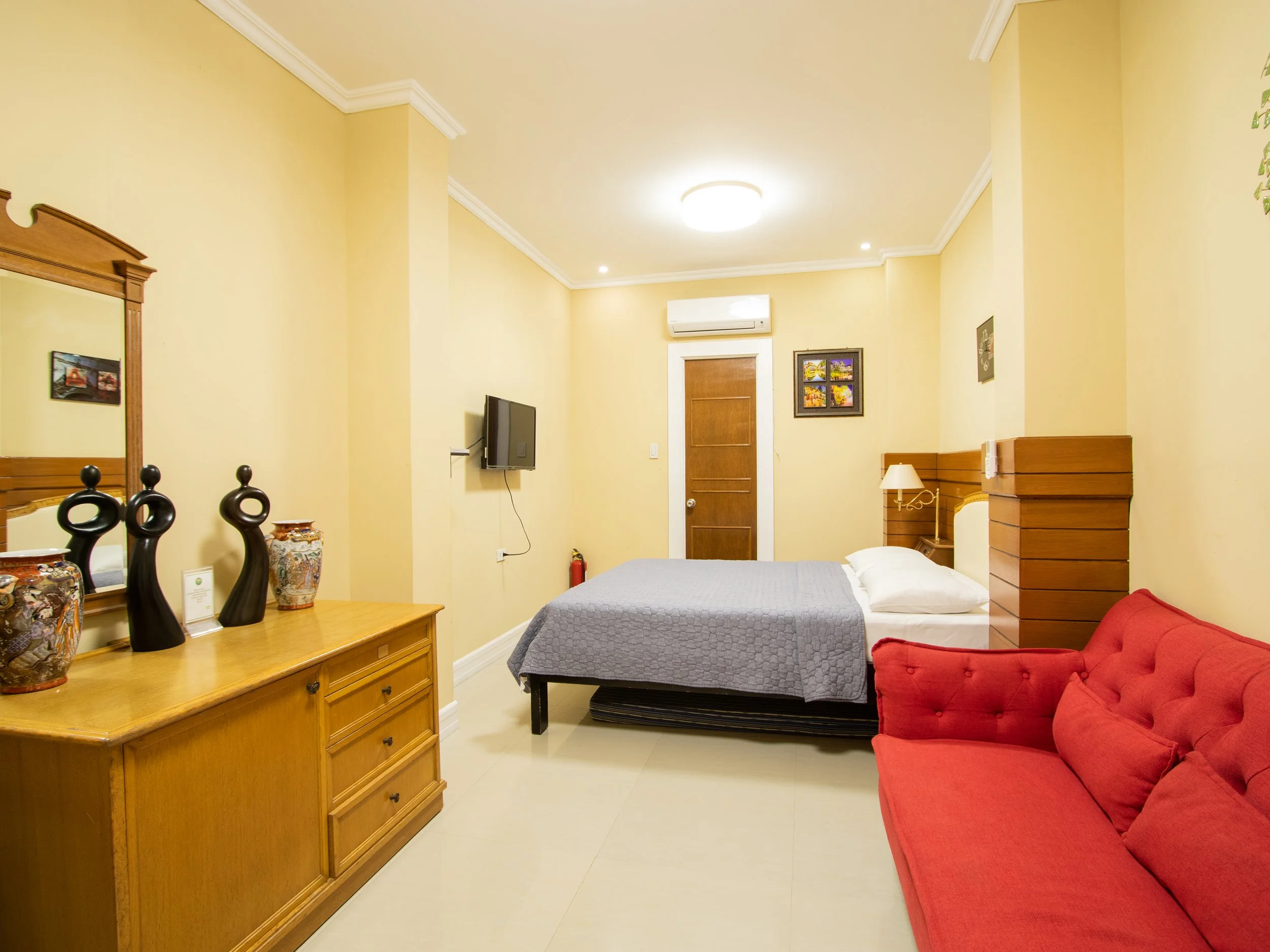 RESORTSTANDARD (1).jpg